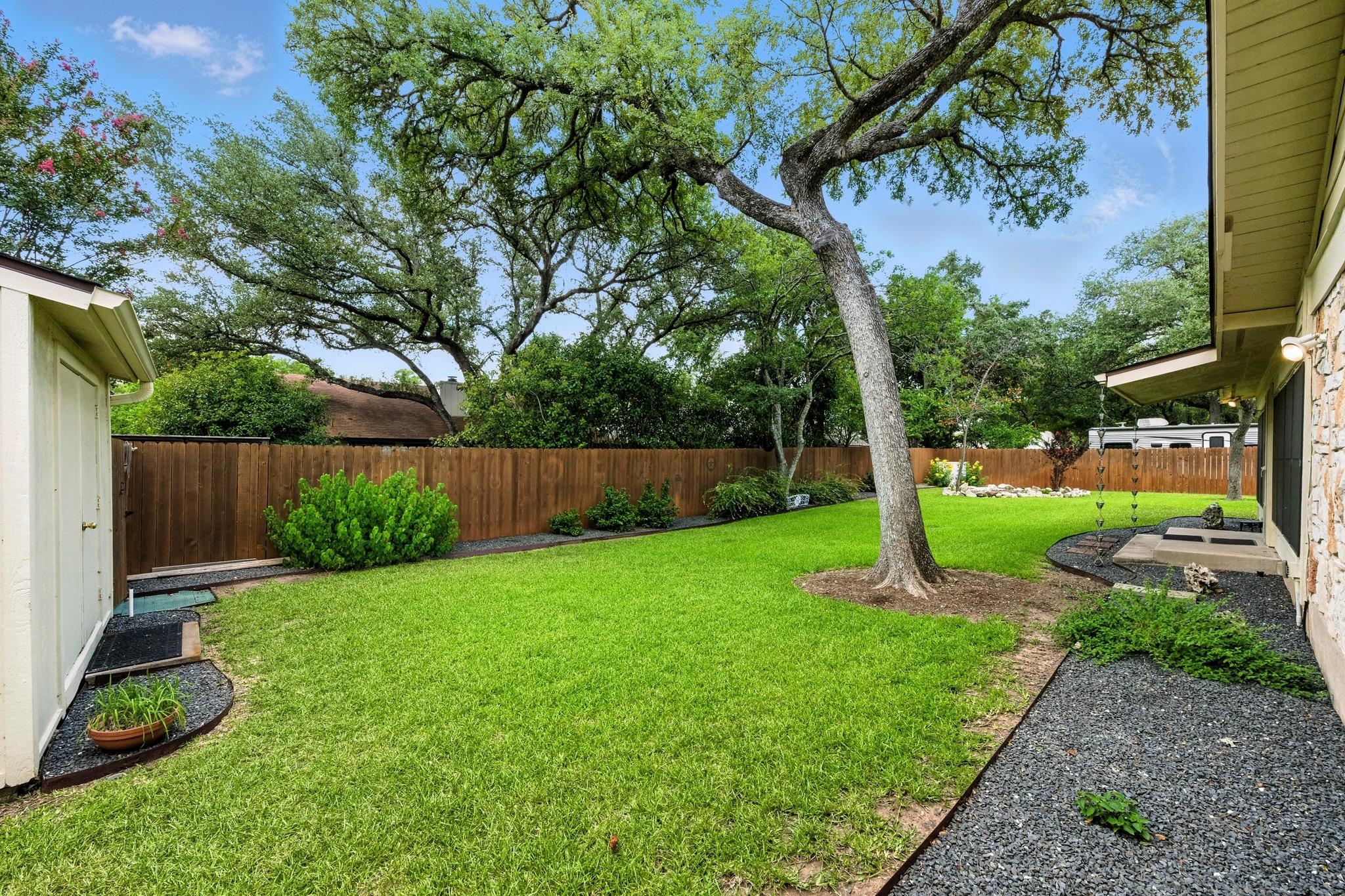 9204 Queenswood Dr, Austin, TX 78748
