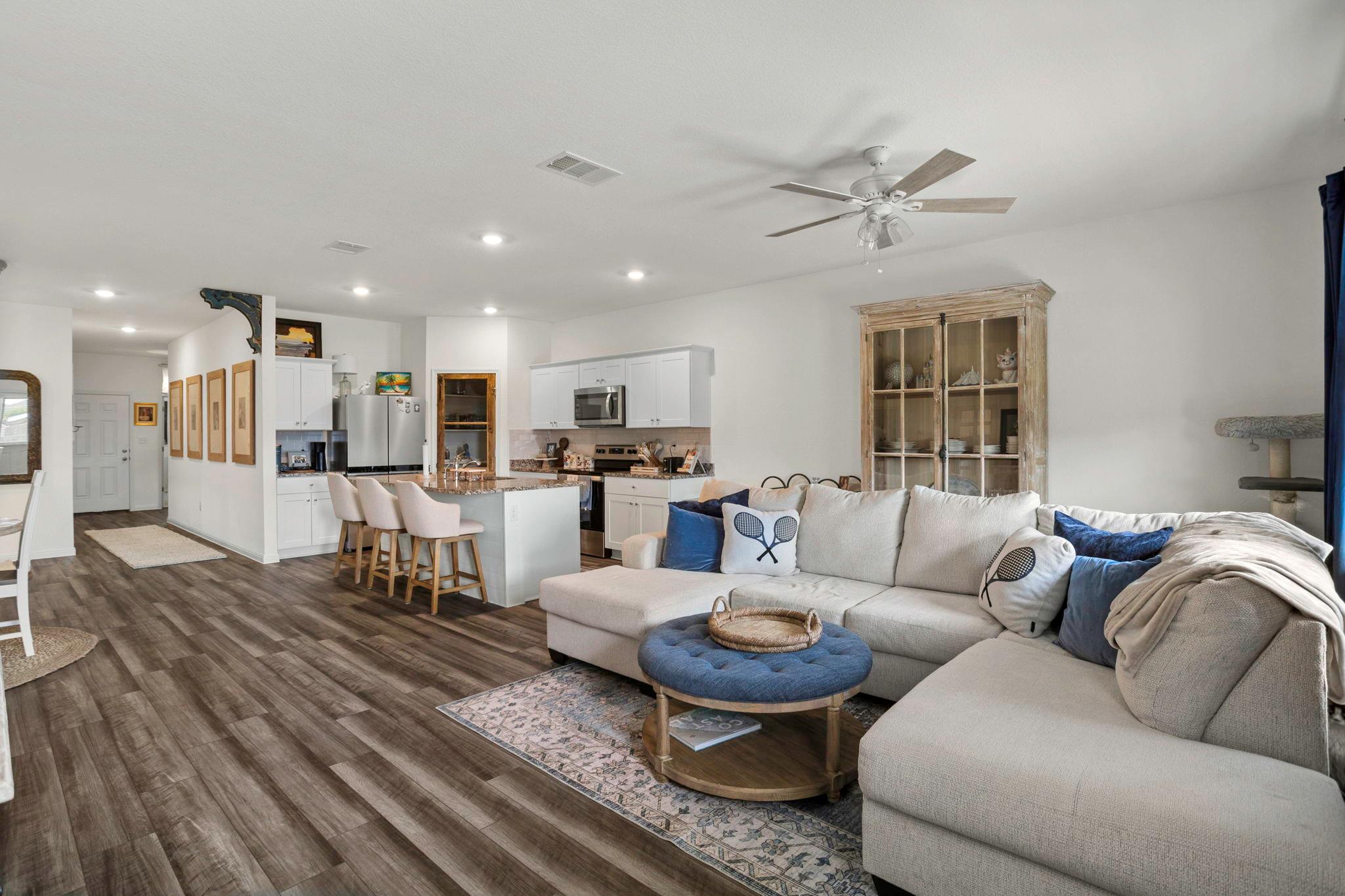 121 Rubrum Rd, Kyle, TX 78640