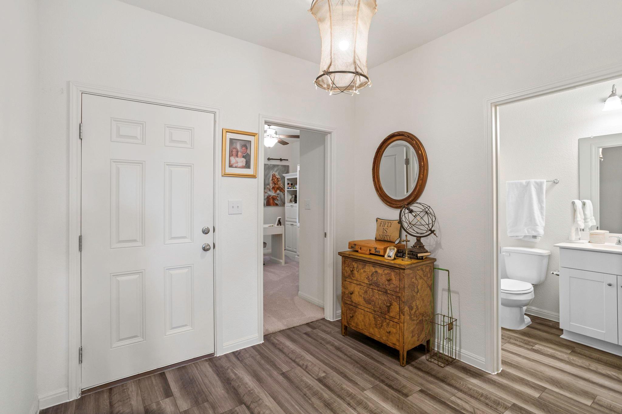 121 Rubrum Rd, Kyle, TX 78640