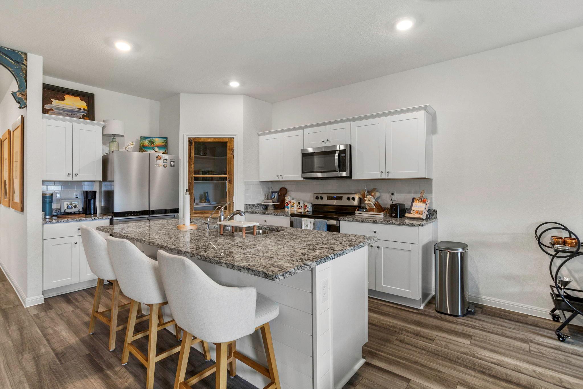 121 Rubrum Rd, Kyle, TX 78640