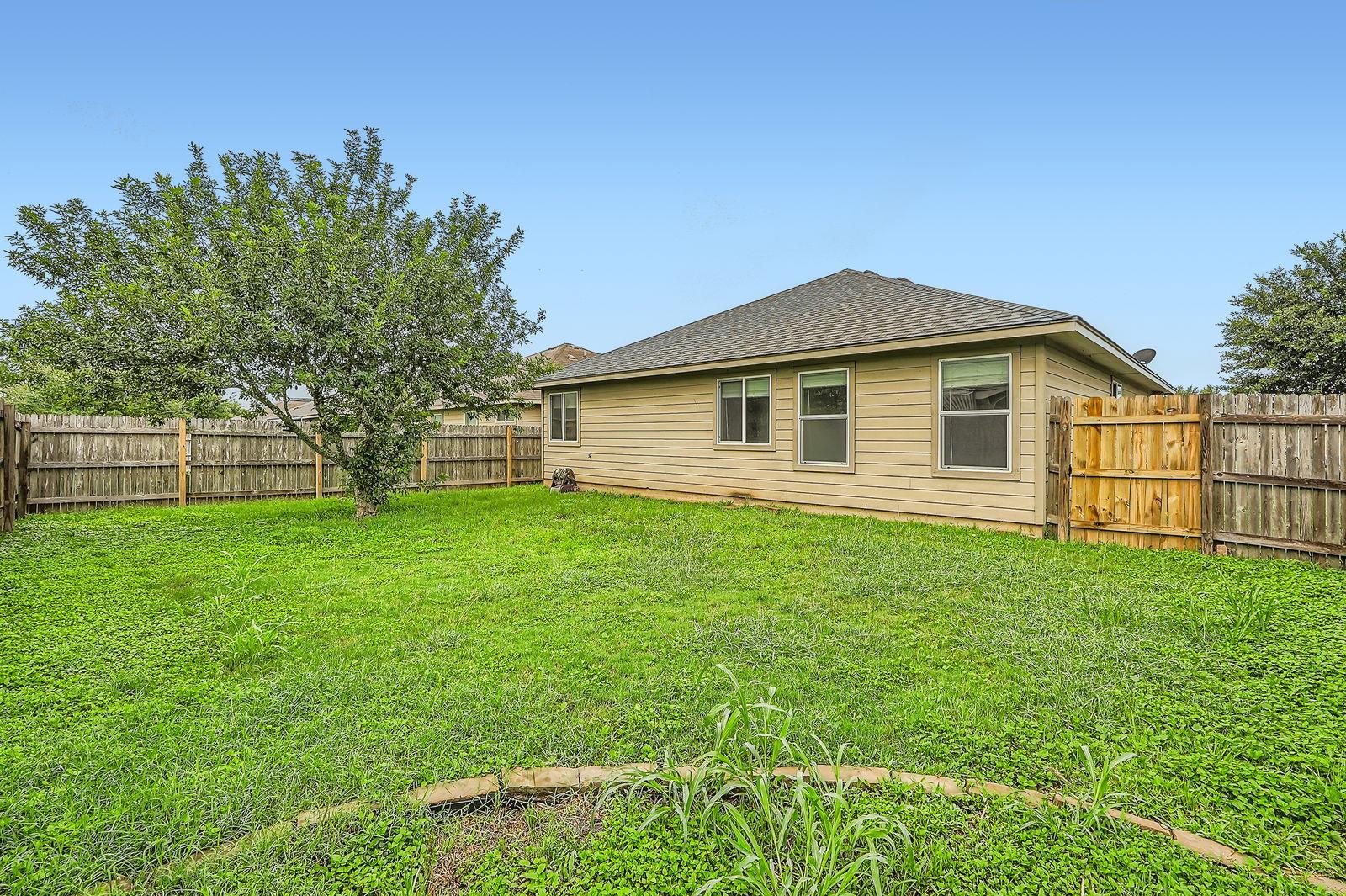 110 Encina Cv, San Marcos, TX 78666