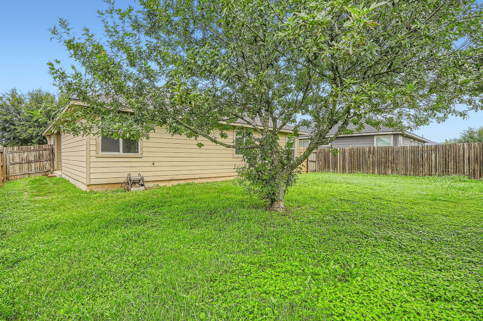 110 Encina Cv, San Marcos, TX 78666