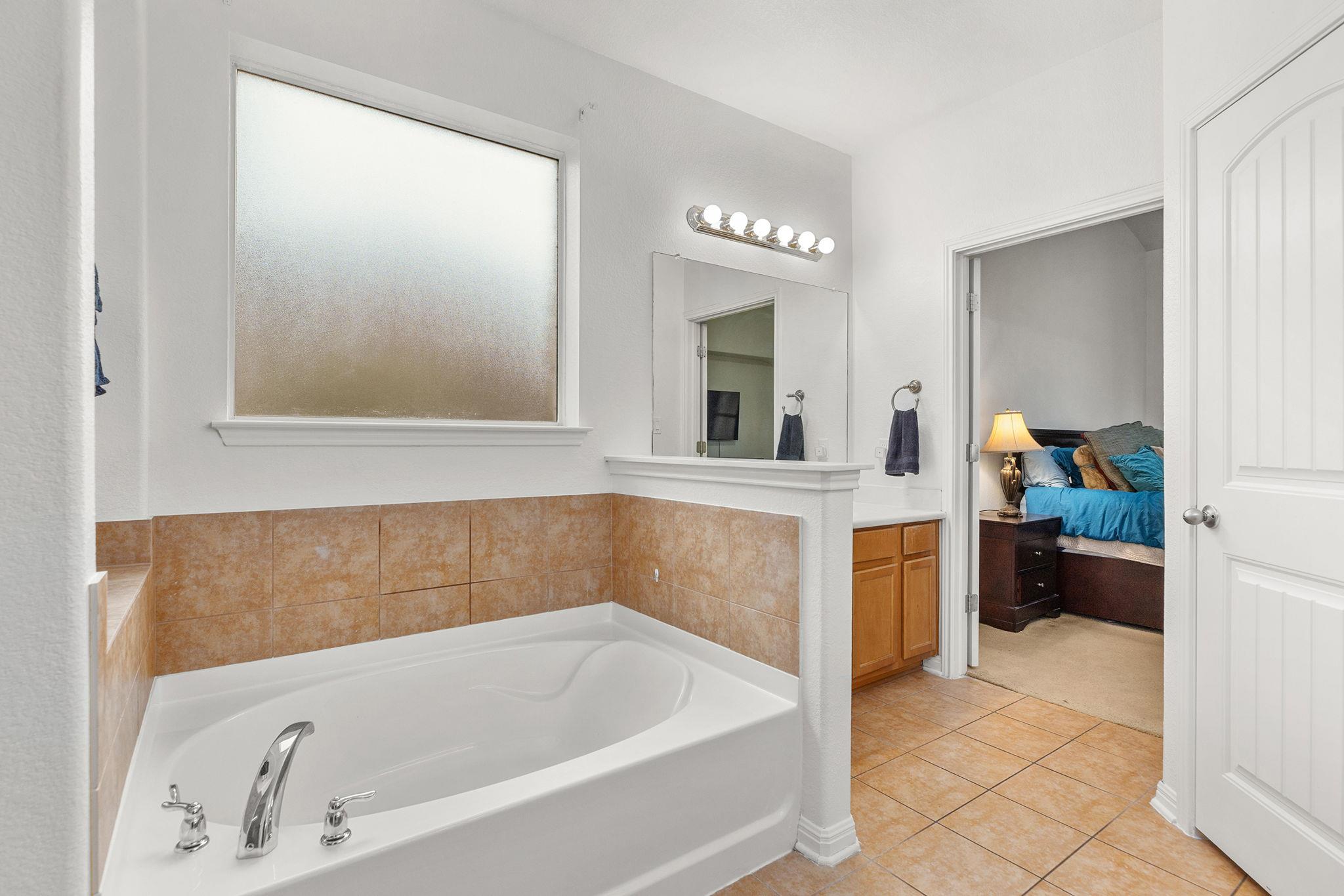 204 Lake Livingston Dr, Georgetown, TX 78628