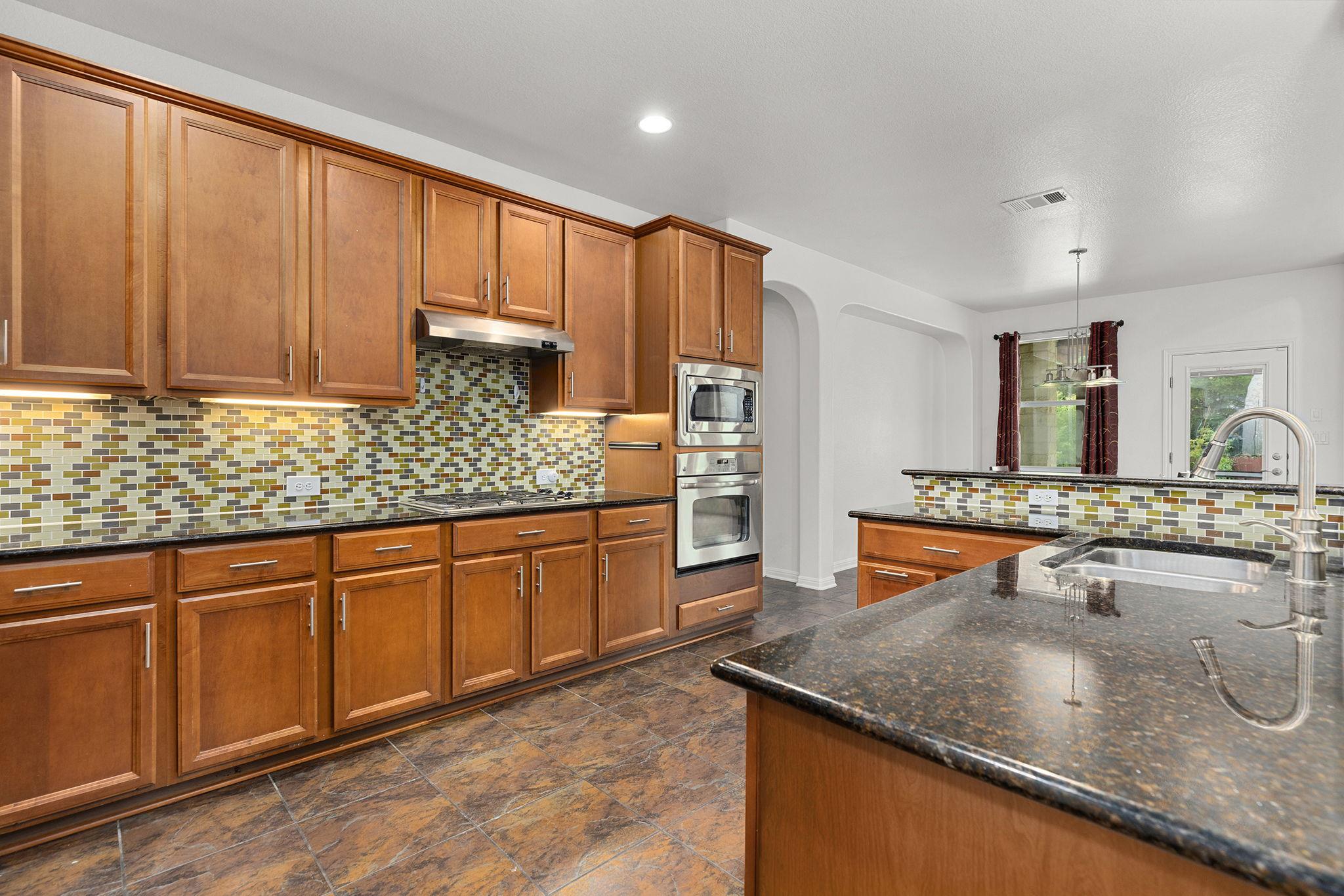 204 Lake Livingston Dr, Georgetown, TX 78628