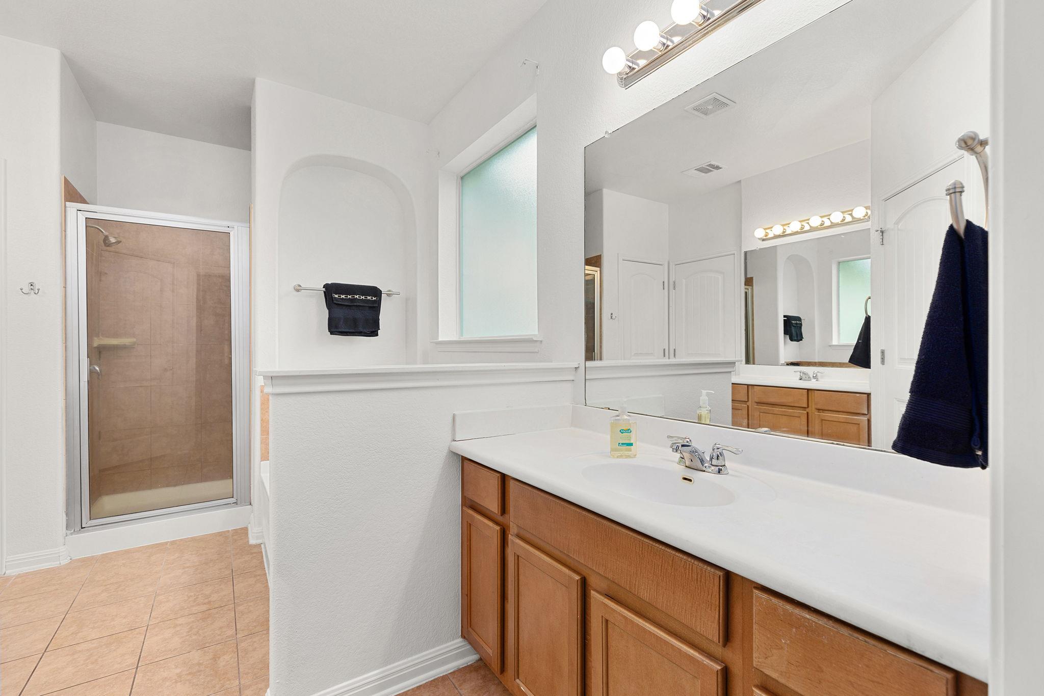 204 Lake Livingston Dr, Georgetown, TX 78628