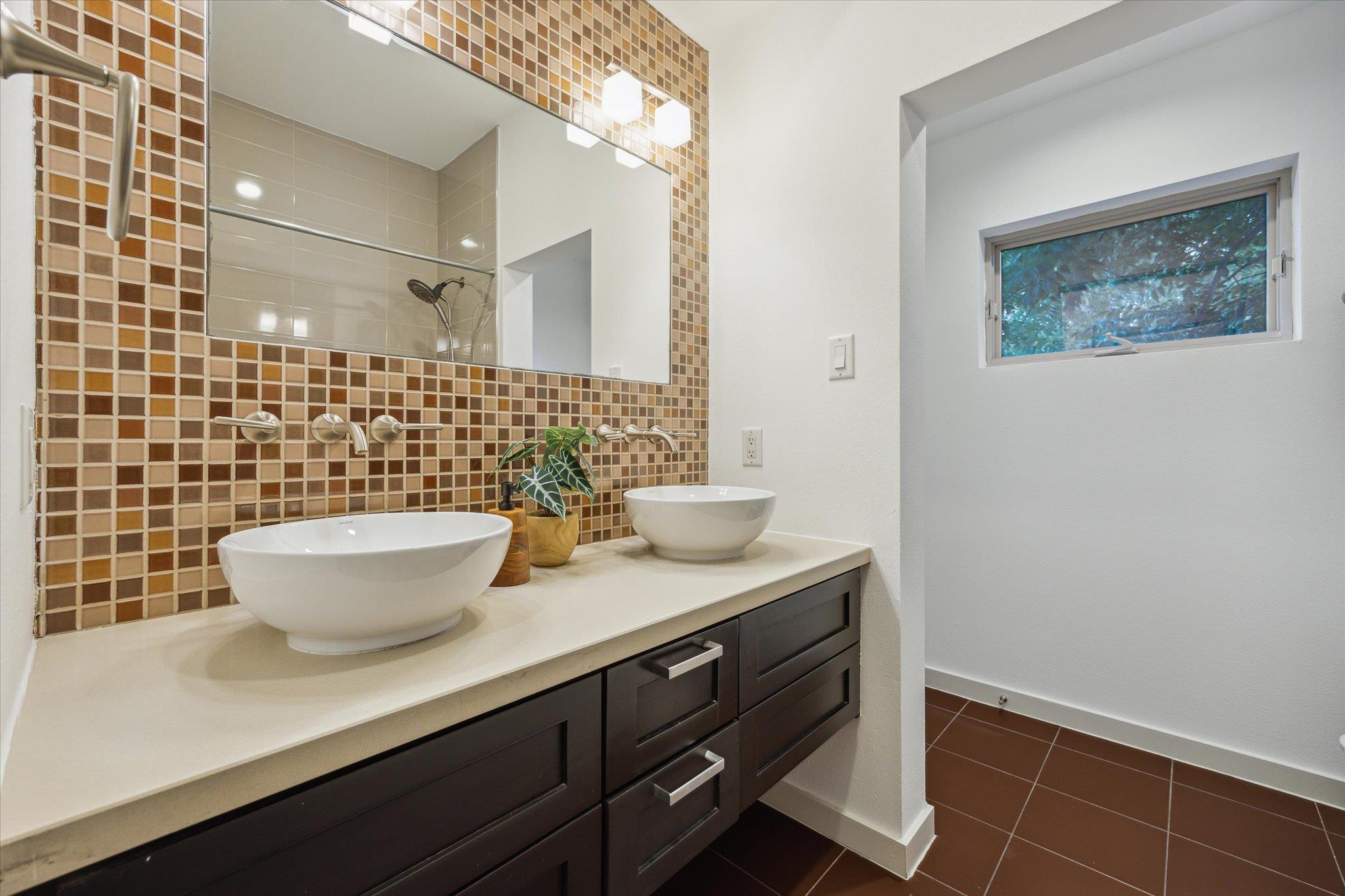 133 Frederick St # A, Austin, TX 78704