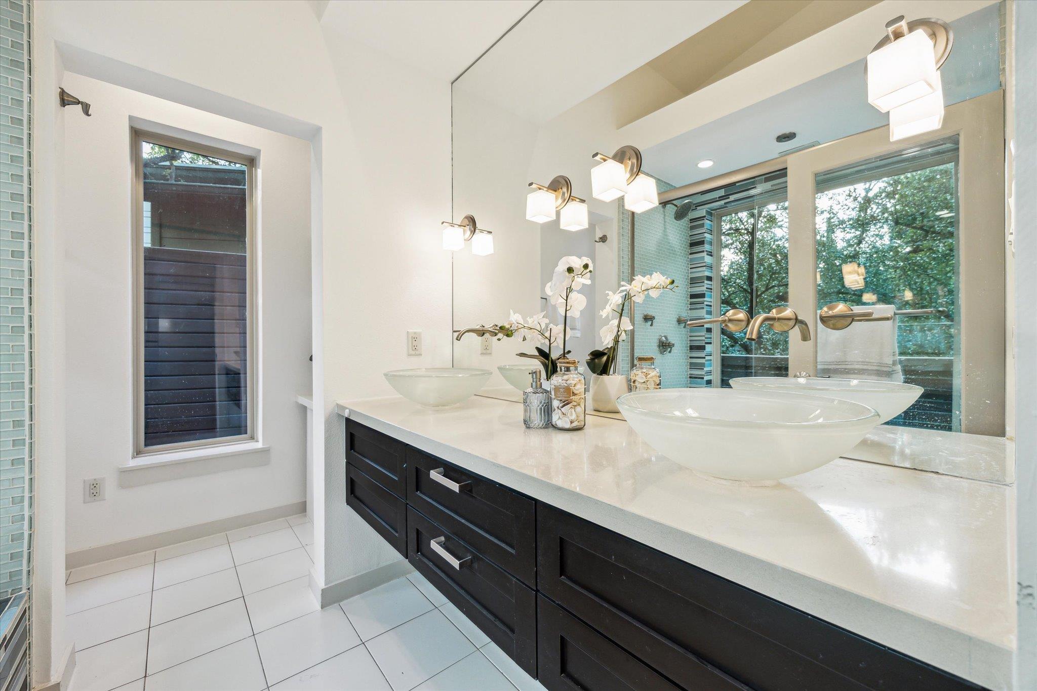 133 Frederick St # A, Austin, TX 78704