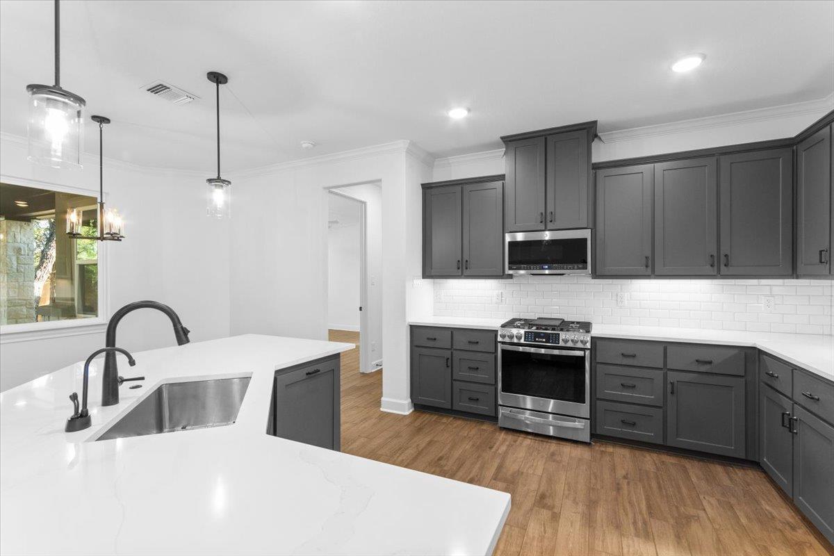 4121 Turning Leaf Dr, Nolanville, TX 76559