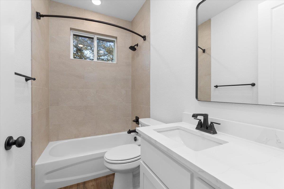 4121 Turning Leaf Dr, Nolanville, TX 76559