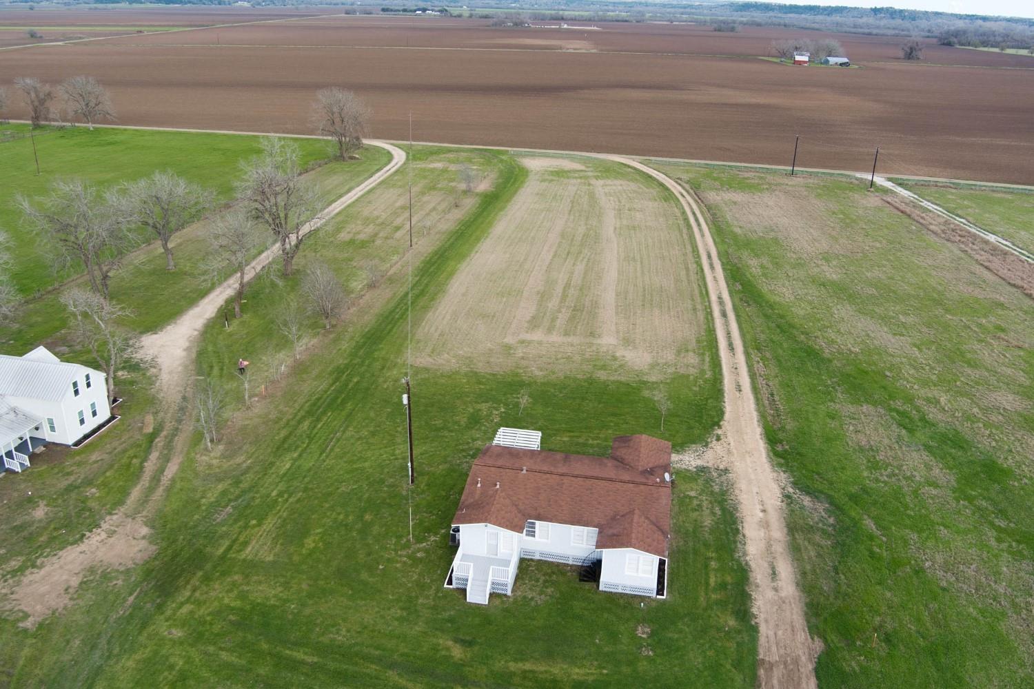 2940 Rabbs Prairie Rd, La Grange, TX 78945