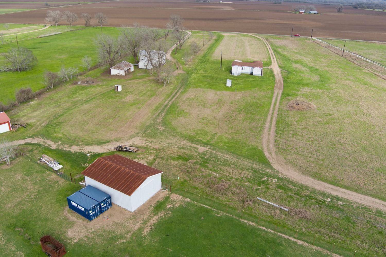 2940 Rabbs Prairie Rd, La Grange, TX 78945