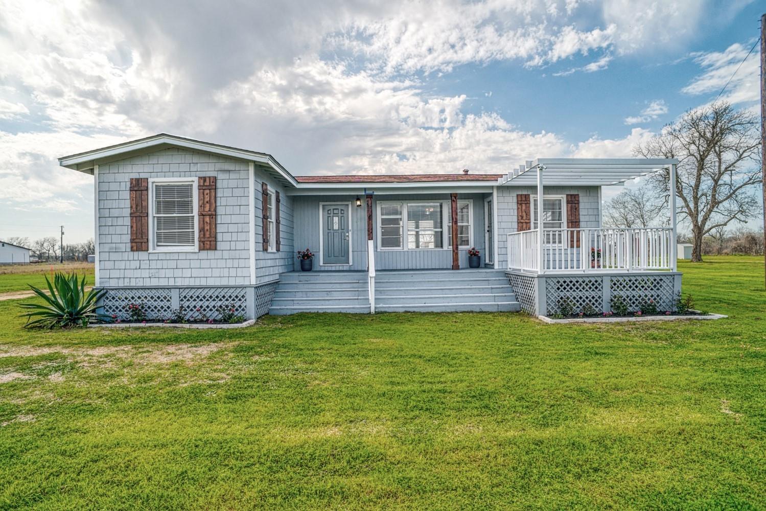 2940 Rabbs Prairie Rd, La Grange, TX 78945