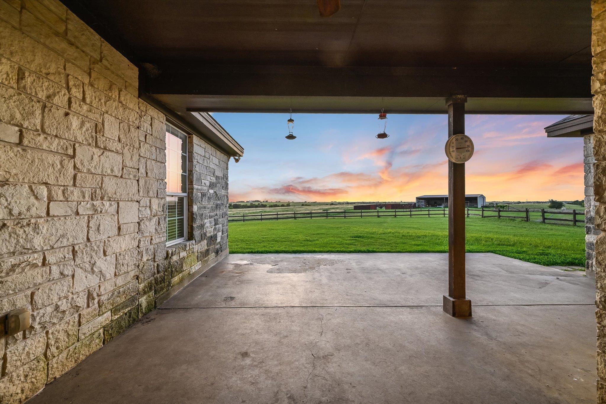 2101 County Road 469, Thrall, TX 76578