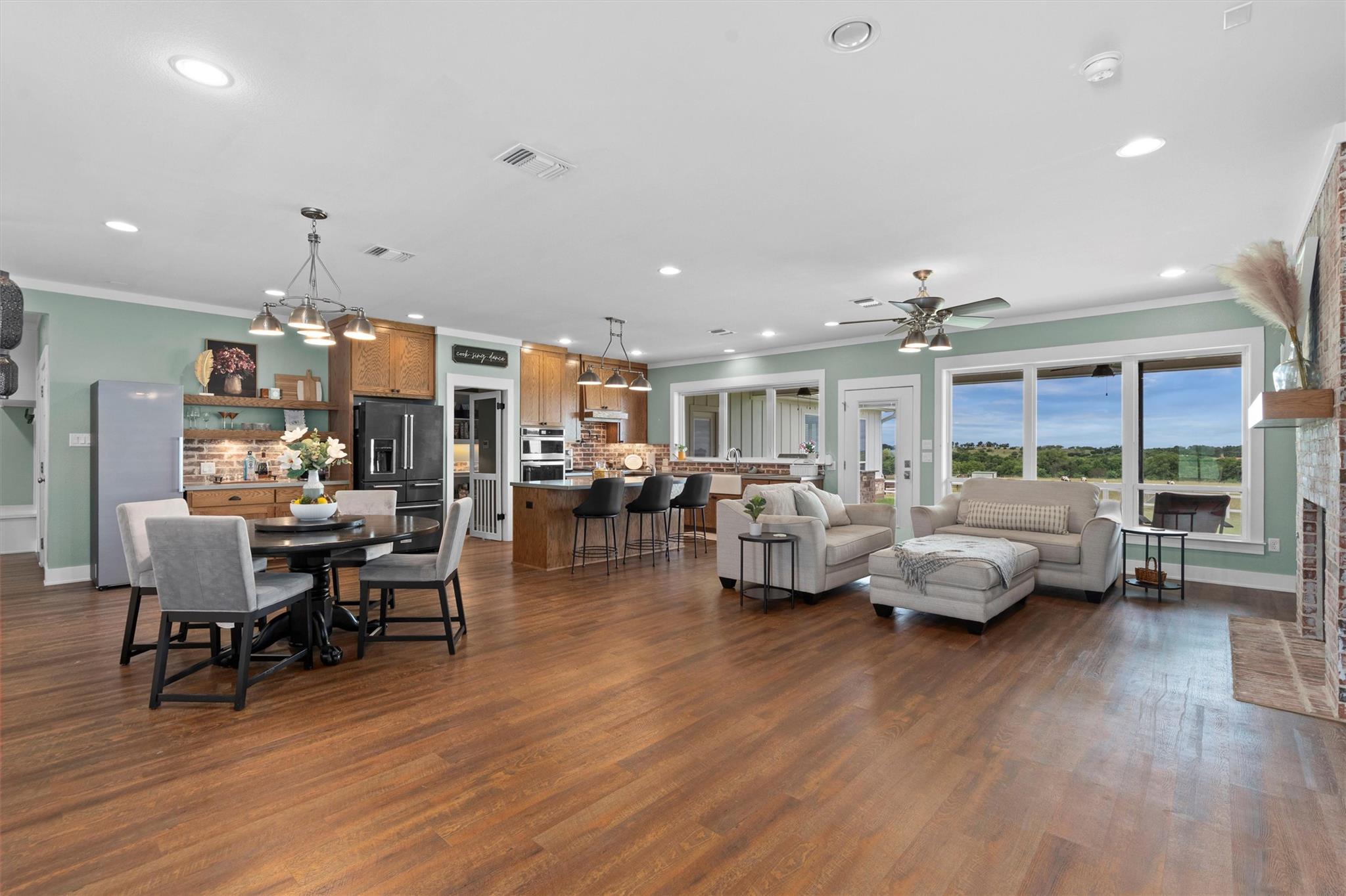 375 J.B. Vandiver Loop, Moody, TX 76557