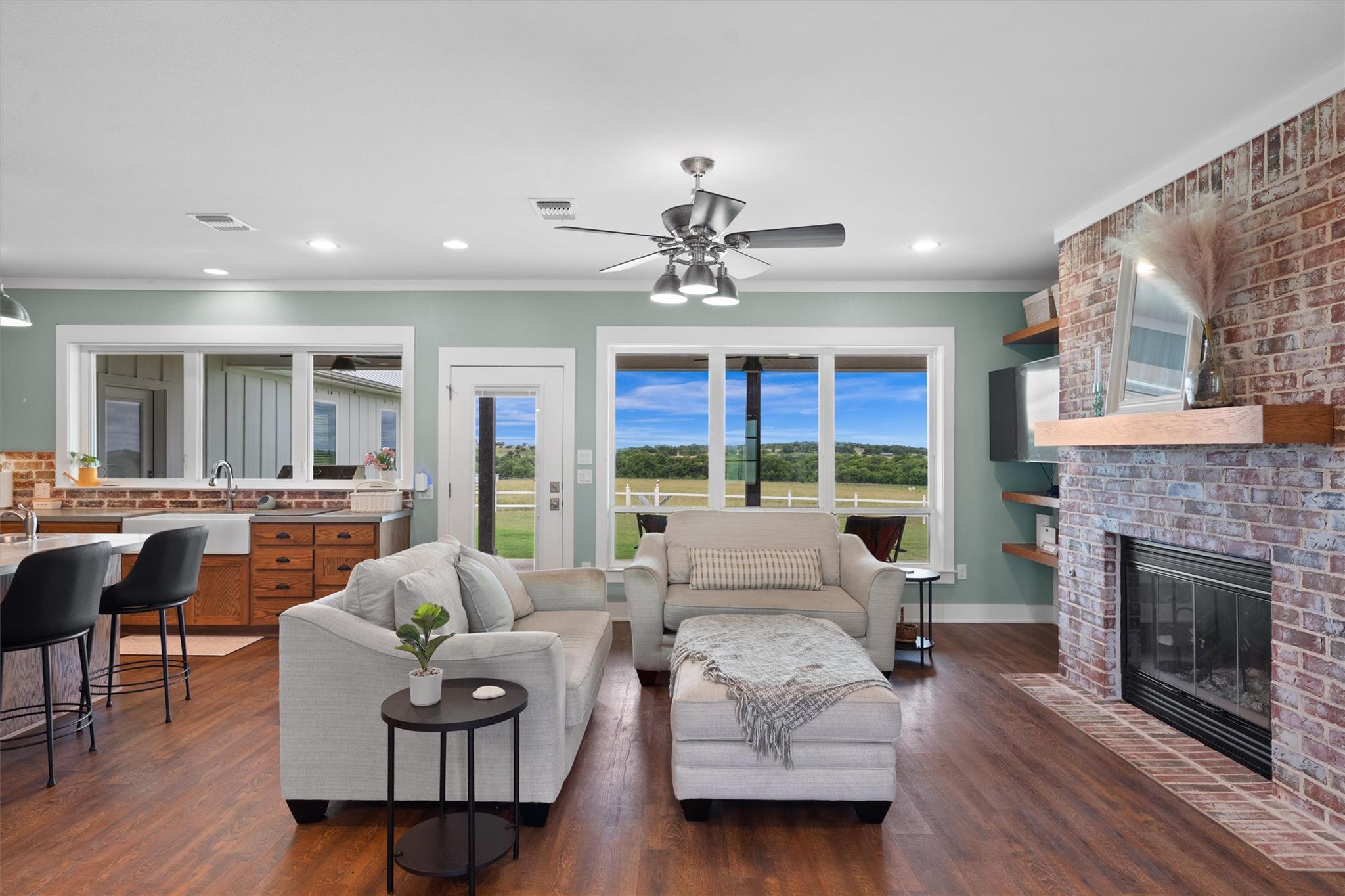 375 J.B. Vandiver Loop, Moody, TX 76557