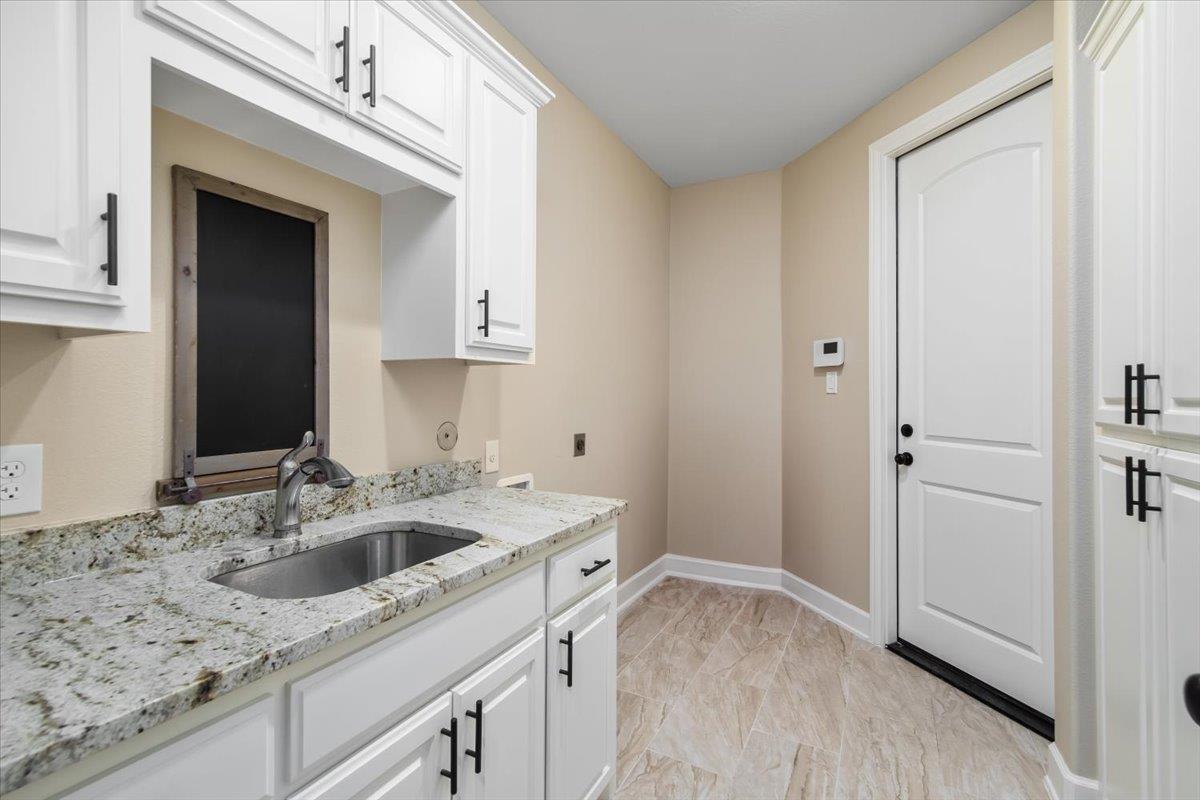 4012 Turning Leaf Dr, Nolanville, TX 76559