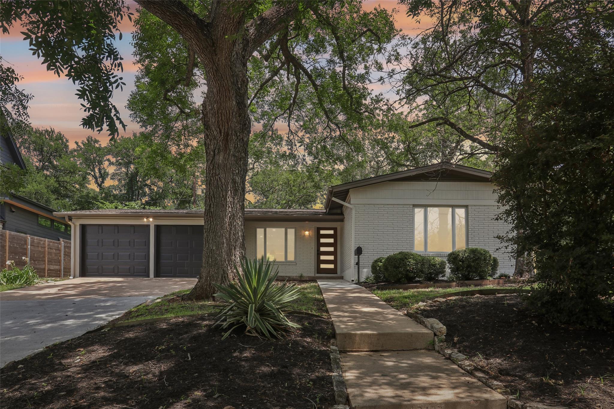 2322 Westoak Dr, Austin, TX 78704