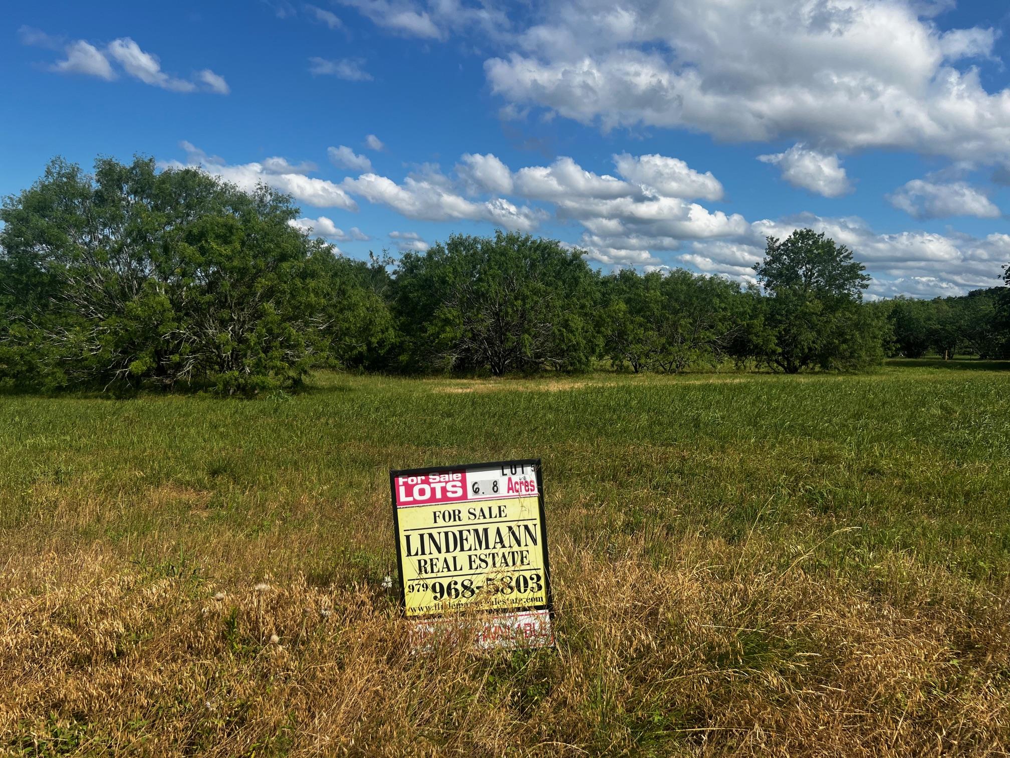 Lot 5 High Meadow Court East, Schulenburg, TX 78956