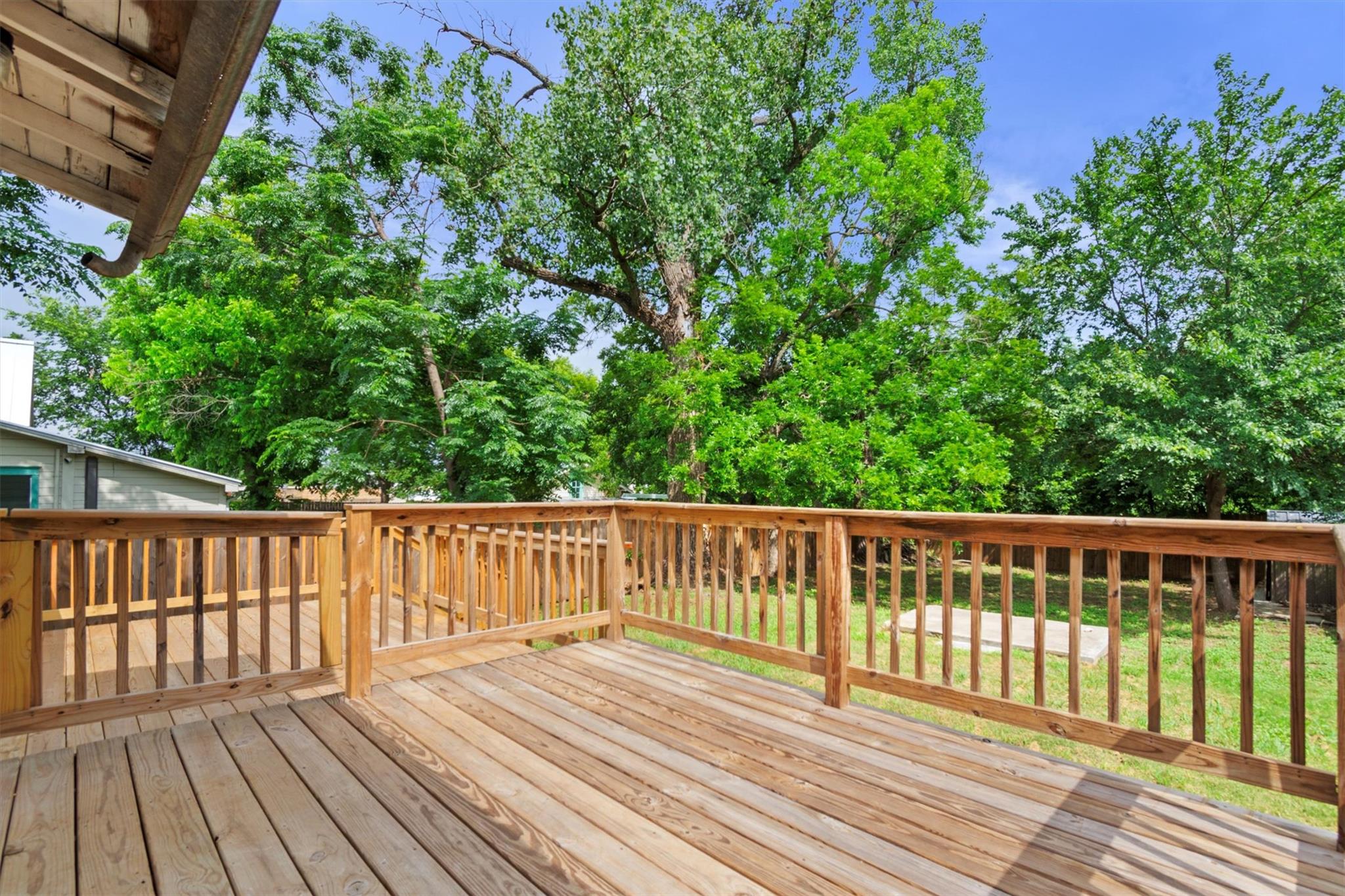 204 E Brenham St, Elgin, TX 78621