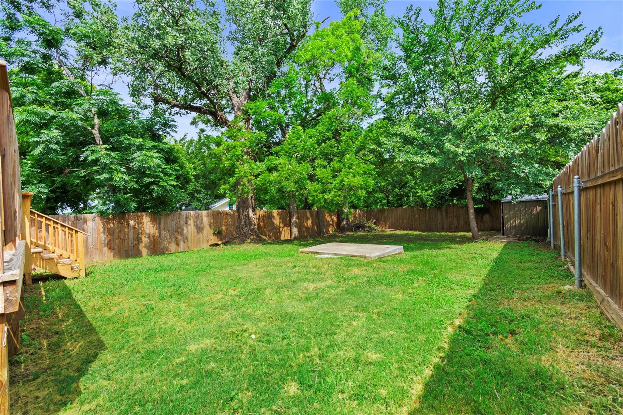 204 E Brenham St, Elgin, TX 78621