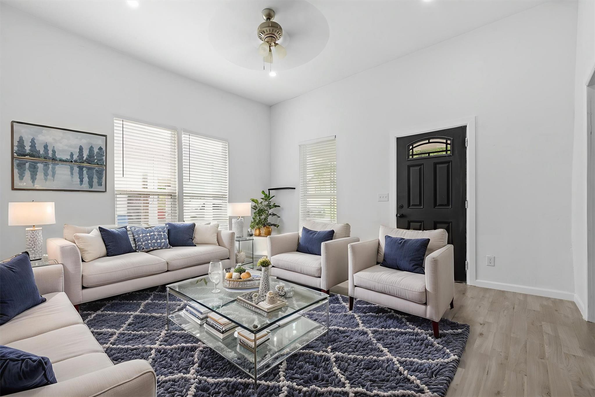 204 E Brenham St, Elgin, TX 78621