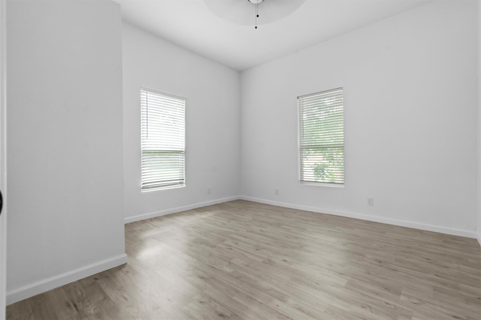 204 E Brenham St, Elgin, TX 78621