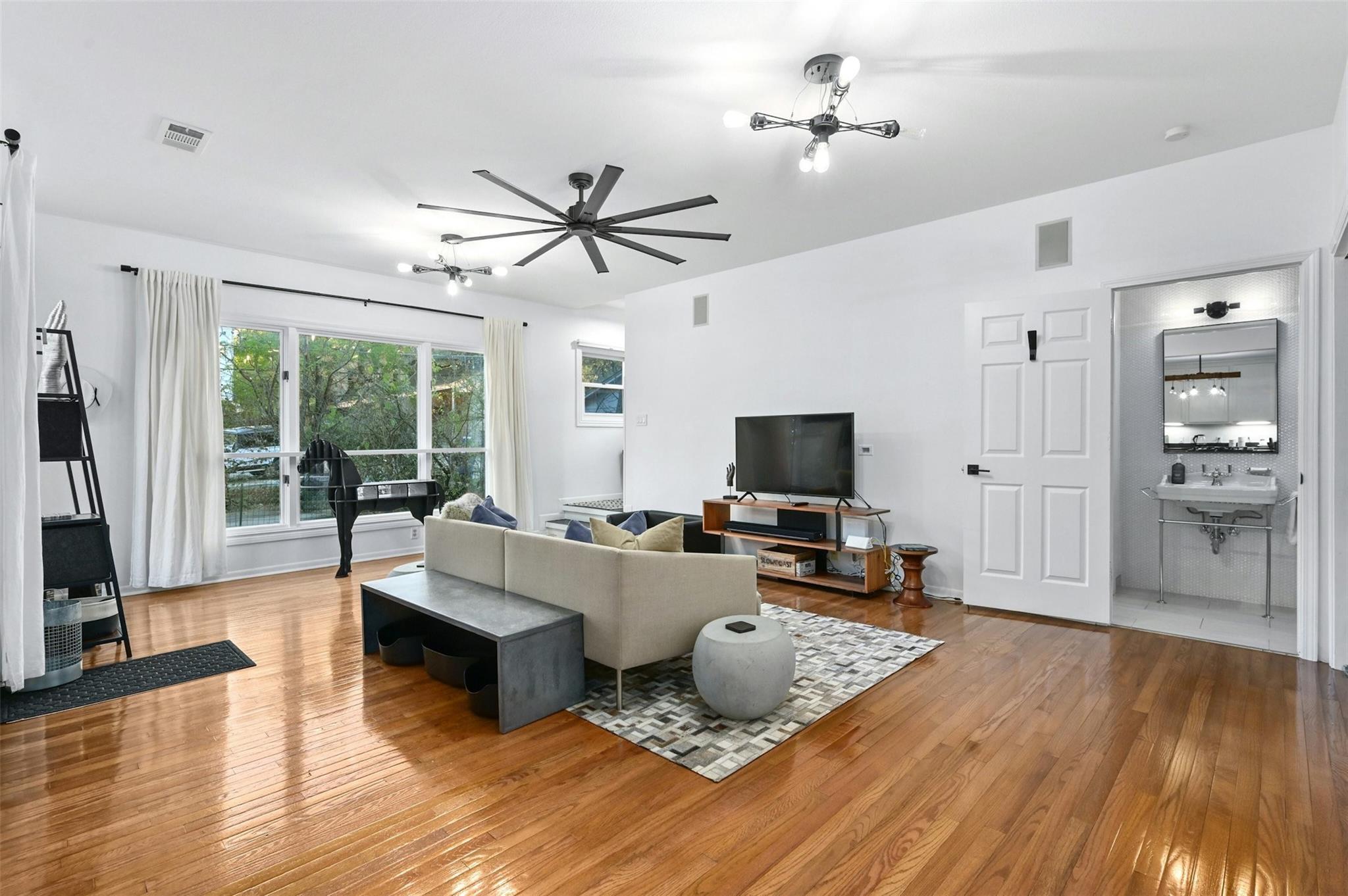 525 Barton Blvd, Austin, TX 78704