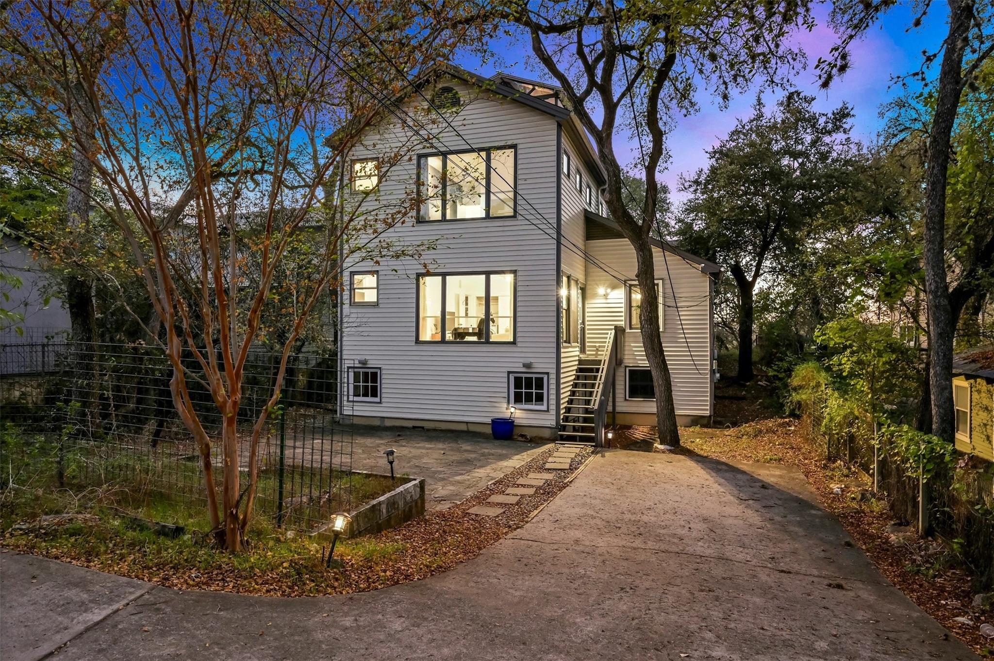 525 Barton Blvd, Austin, TX 78704