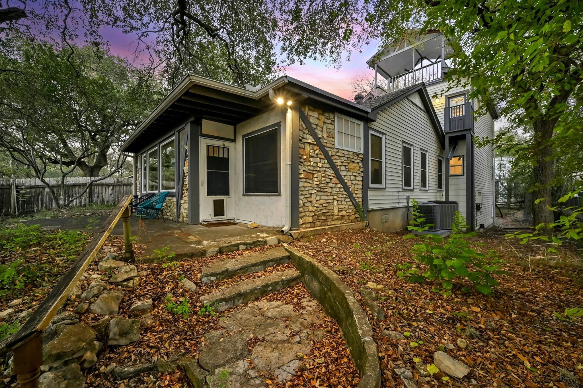 525 Barton Blvd, Austin, TX 78704