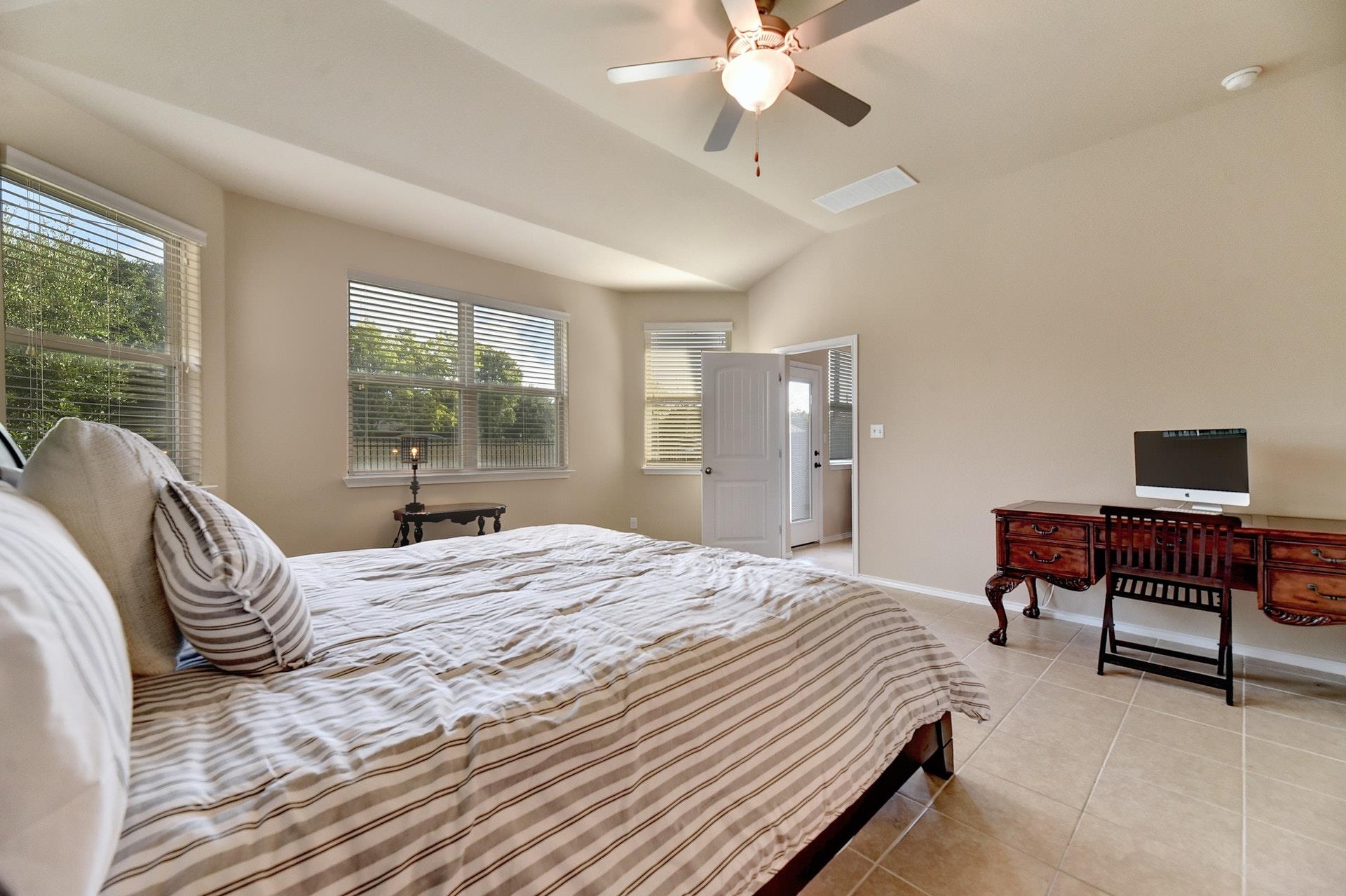 194 Camden Cv, Buda, TX 78610