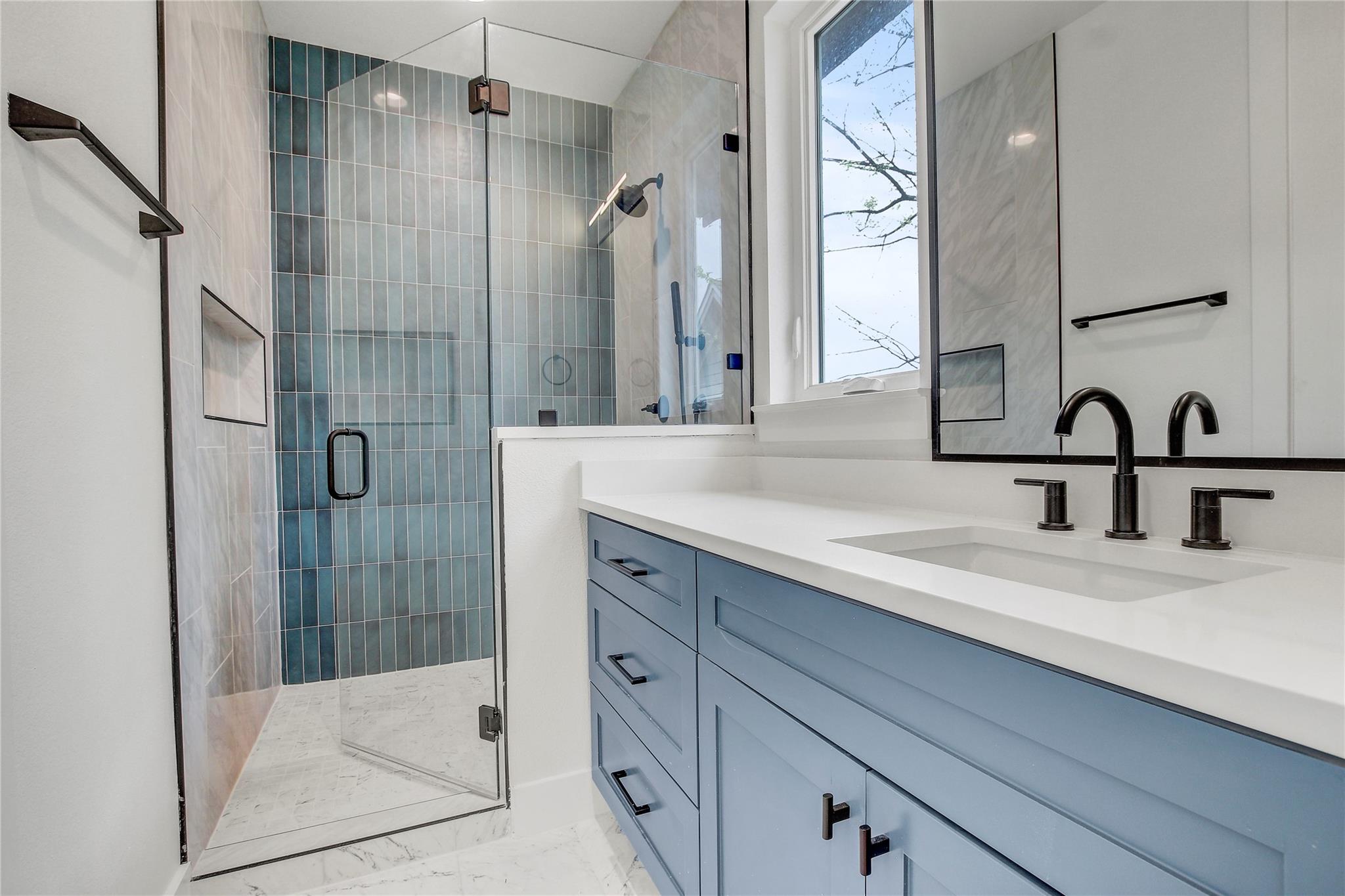 4127 E 12th St # 2, Austin, TX 78721