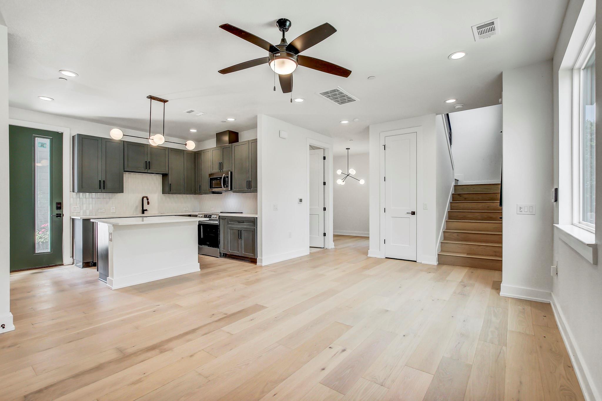 4127 E 12th St # 3, Austin, TX 78721