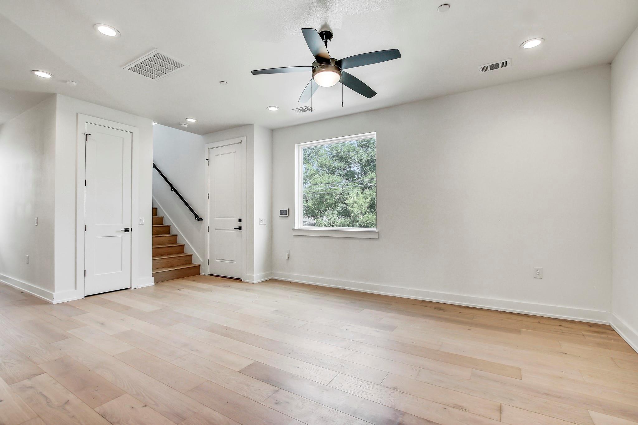 4127 E 12th St # 3, Austin, TX 78721