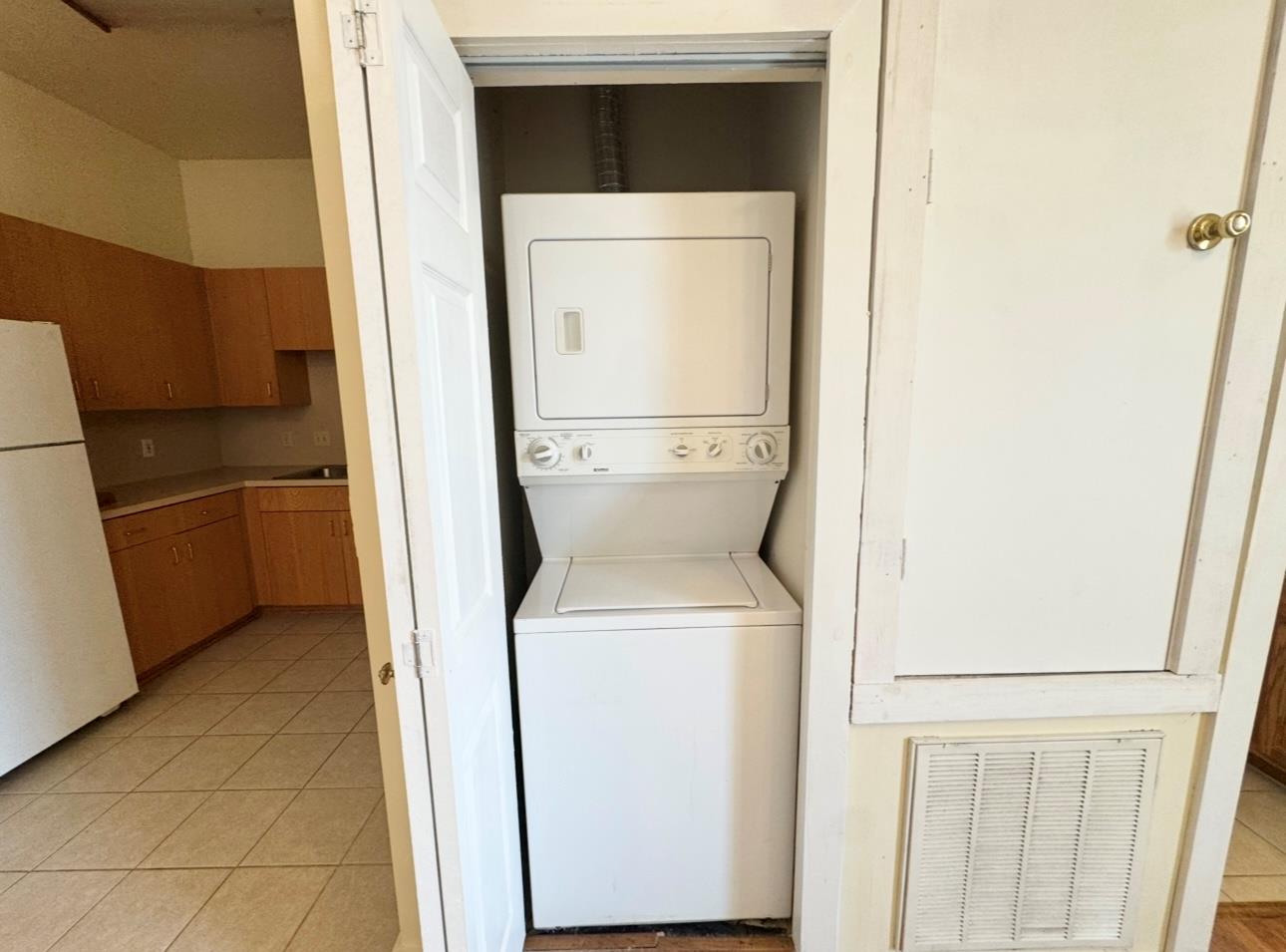 104 Depot St # B, Elgin, TX 78621