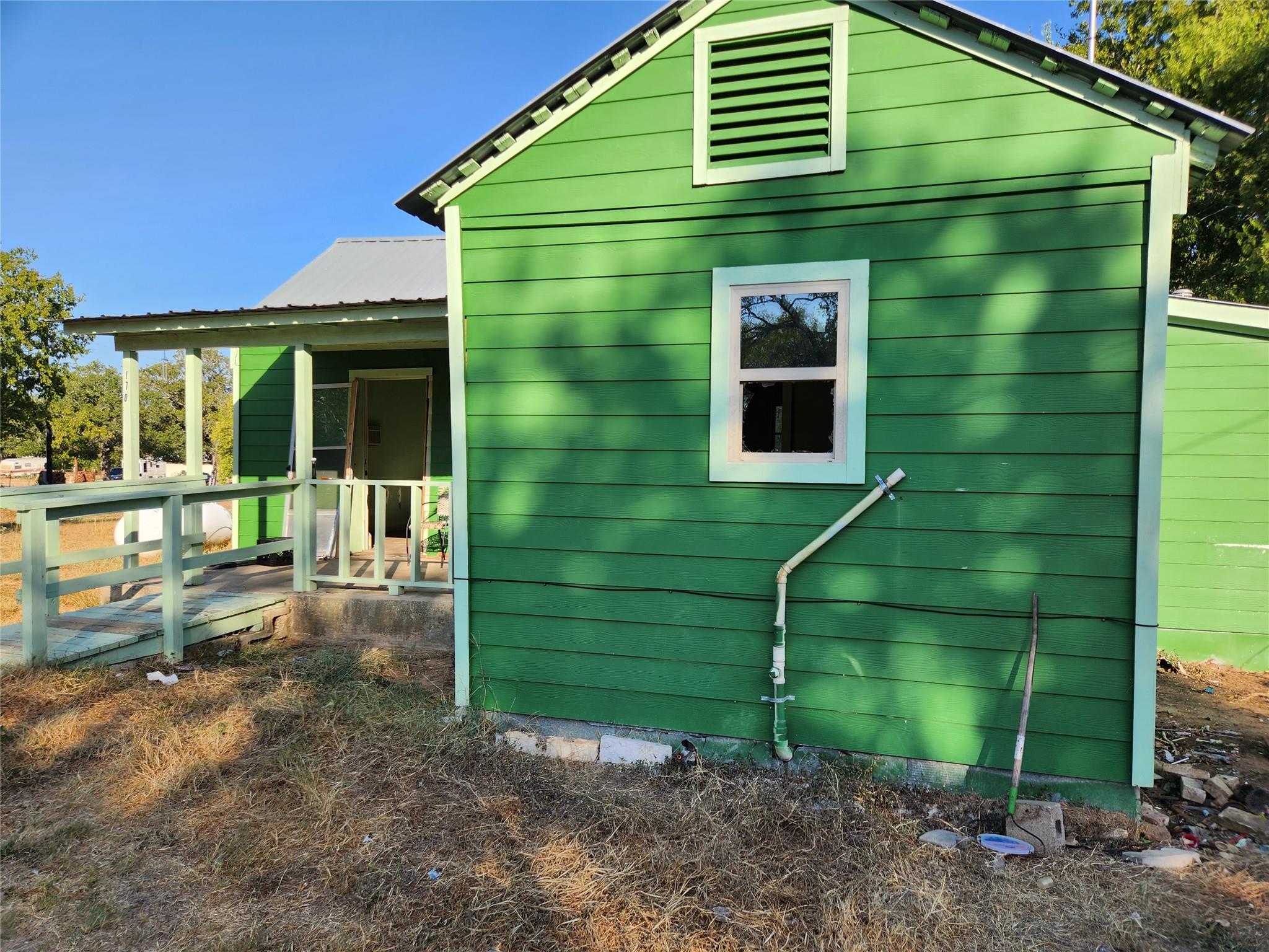 170 Easy St, Dale, TX 78616