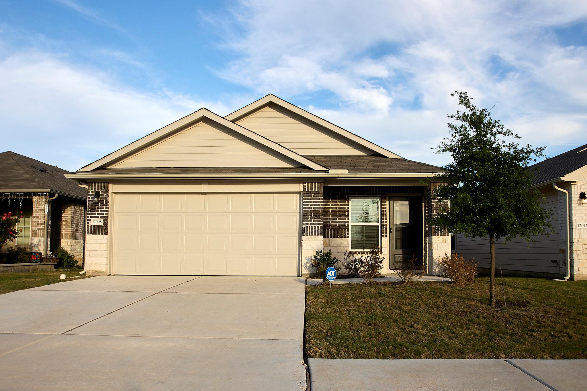 12008 Roving Pass, Elgin, TX 78621