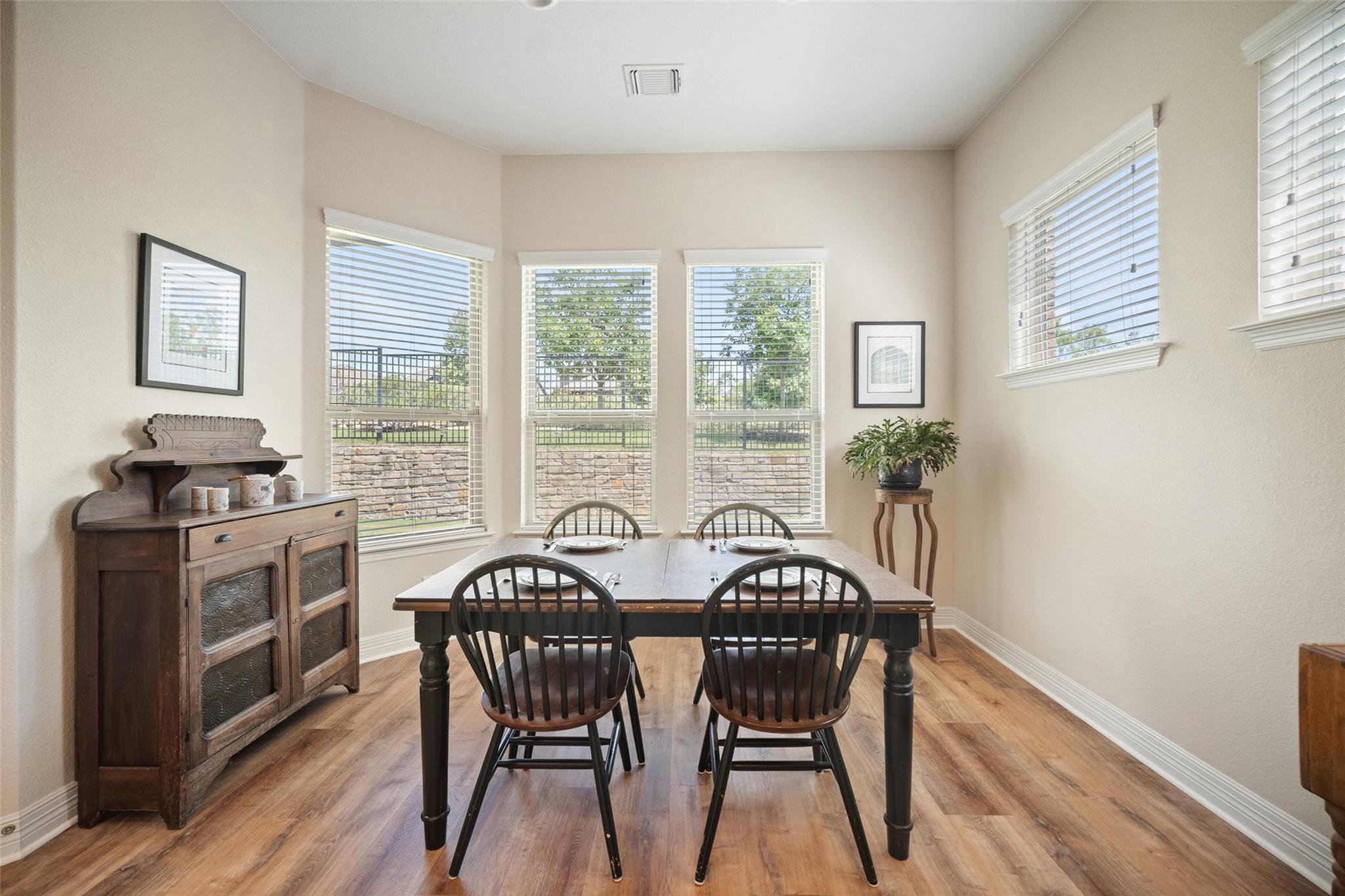 953 Vista Gardens Dr, Buda, TX 78610