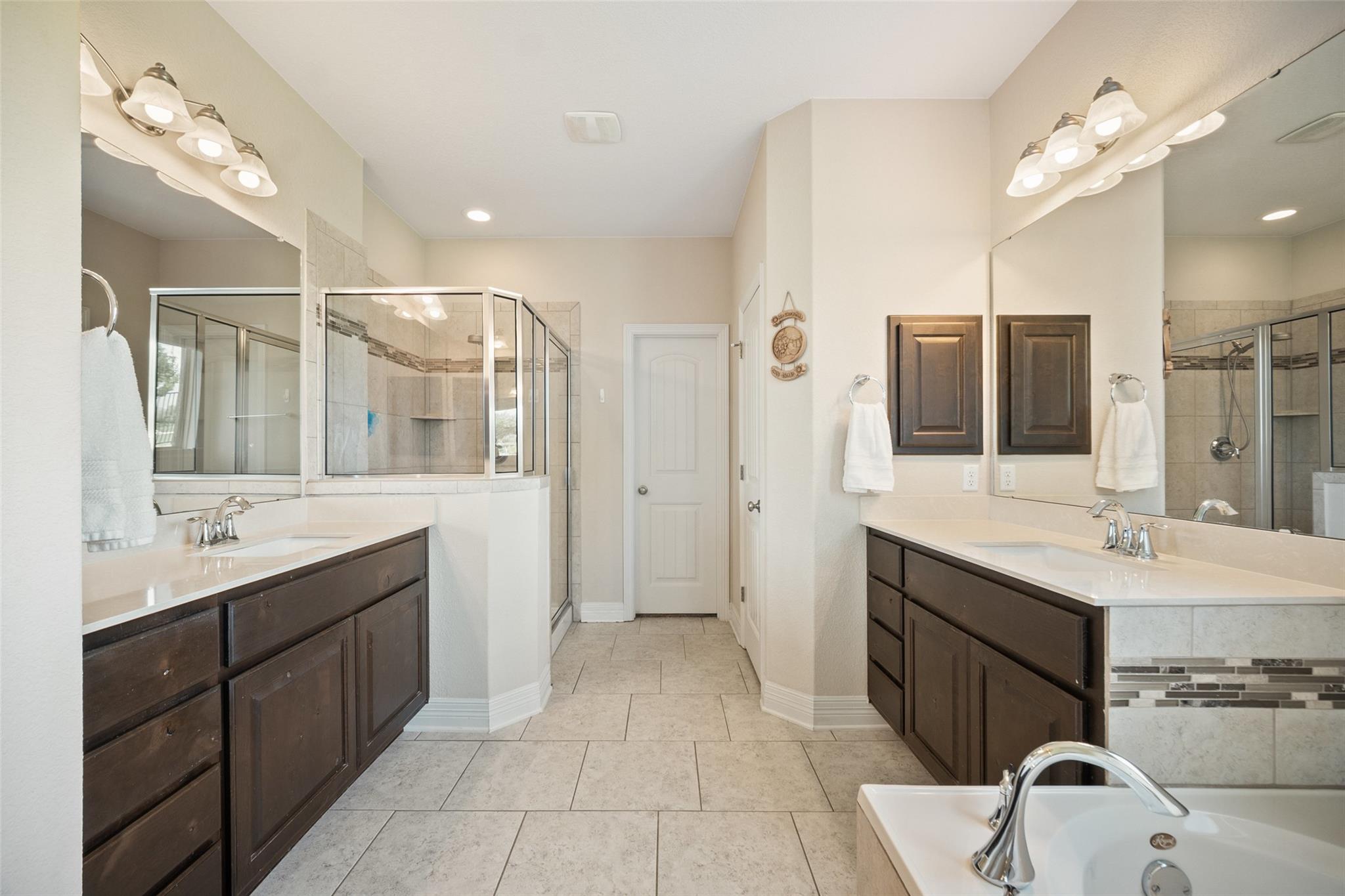 953 Vista Gardens Dr, Buda, TX 78610