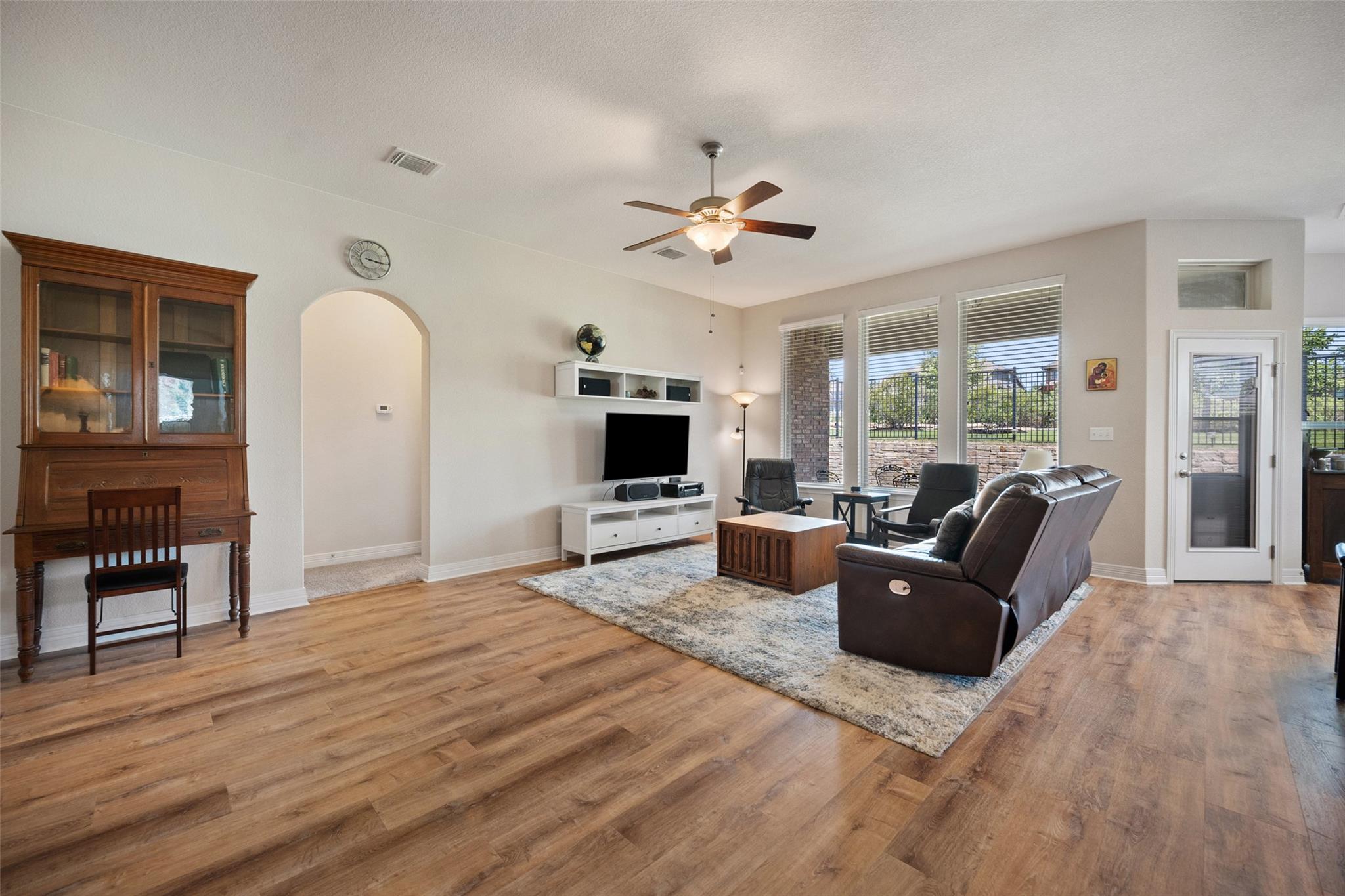 953 Vista Gardens Dr, Buda, TX 78610