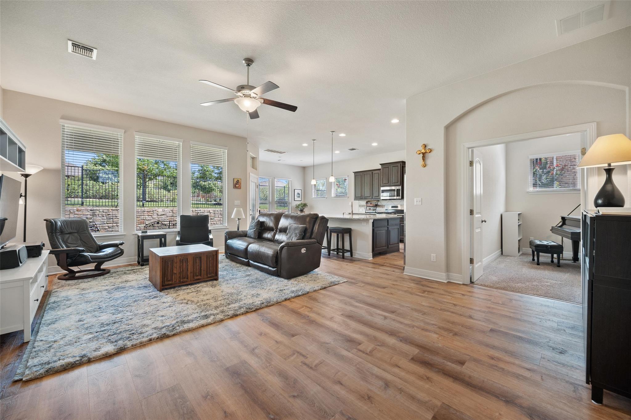 953 Vista Gardens Dr, Buda, TX 78610
