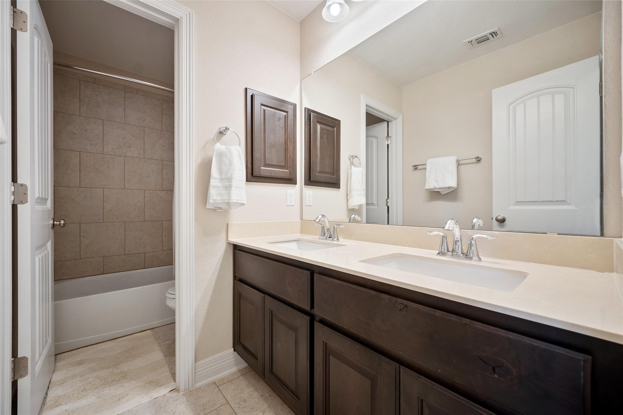953 Vista Gardens Dr, Buda, TX 78610