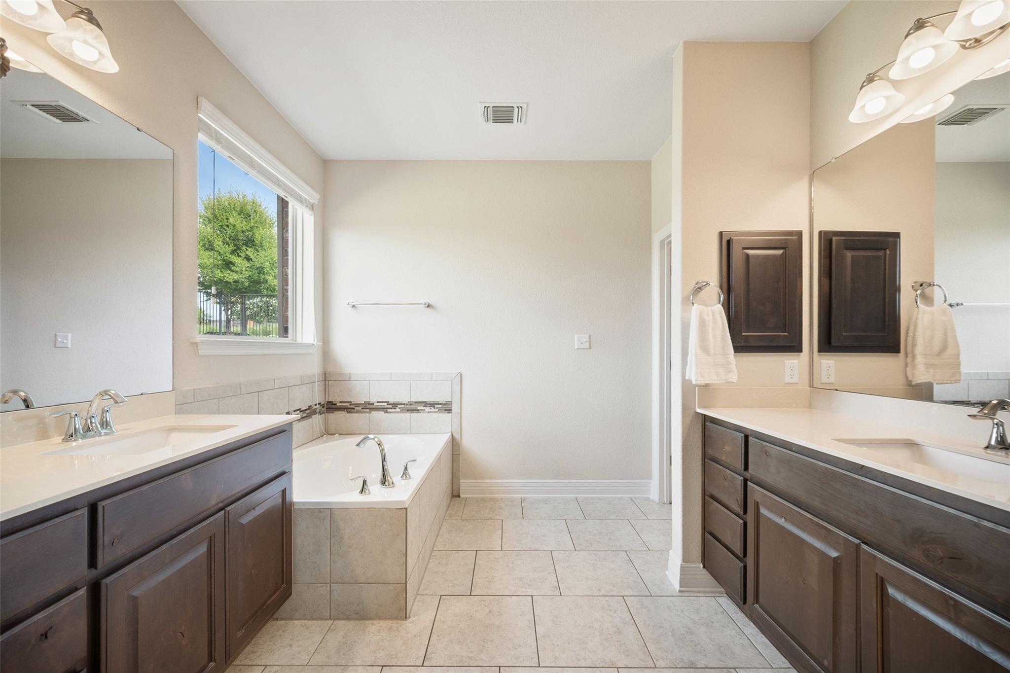 953 Vista Gardens Dr, Buda, TX 78610
