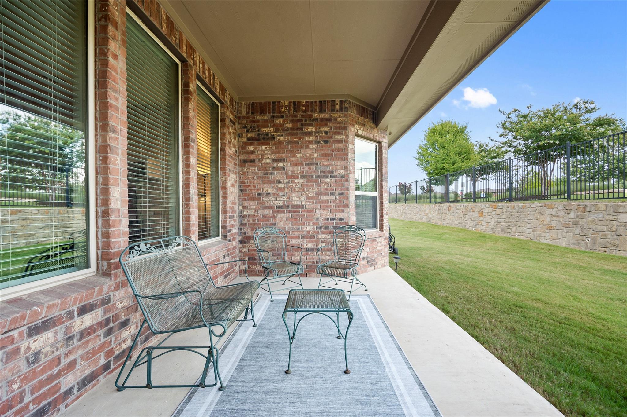 953 Vista Gardens Dr, Buda, TX 78610
