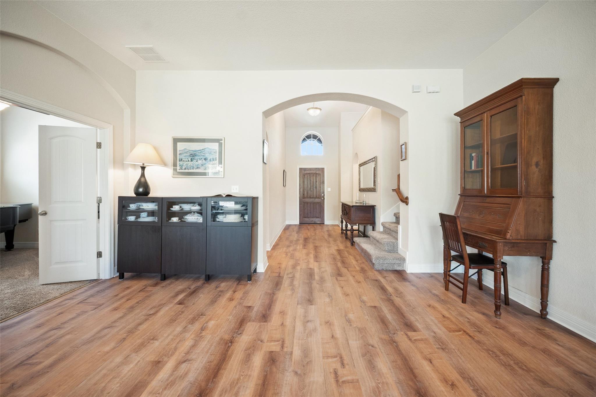 953 Vista Gardens Dr, Buda, TX 78610