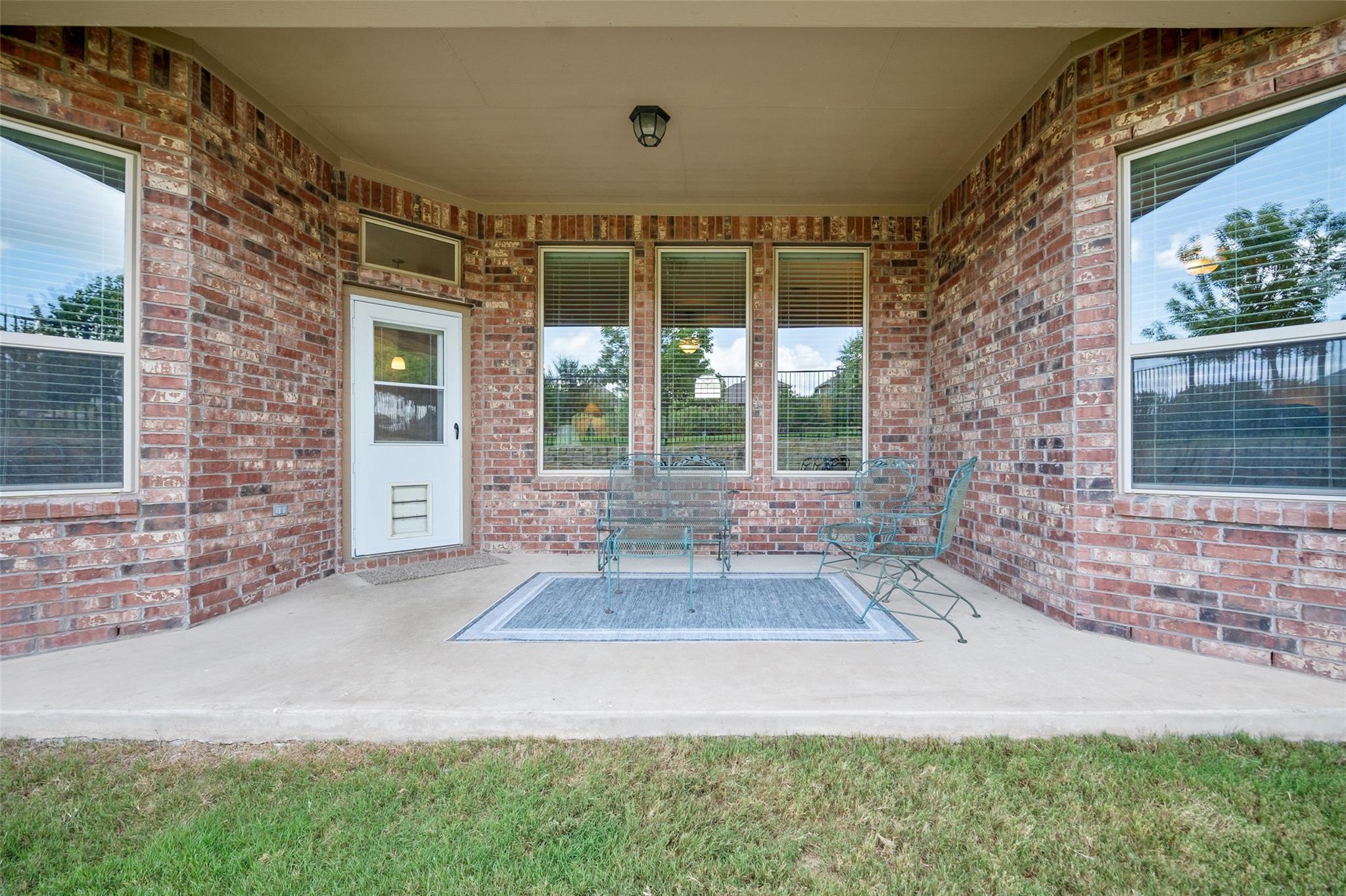 953 Vista Gardens Dr, Buda, TX 78610