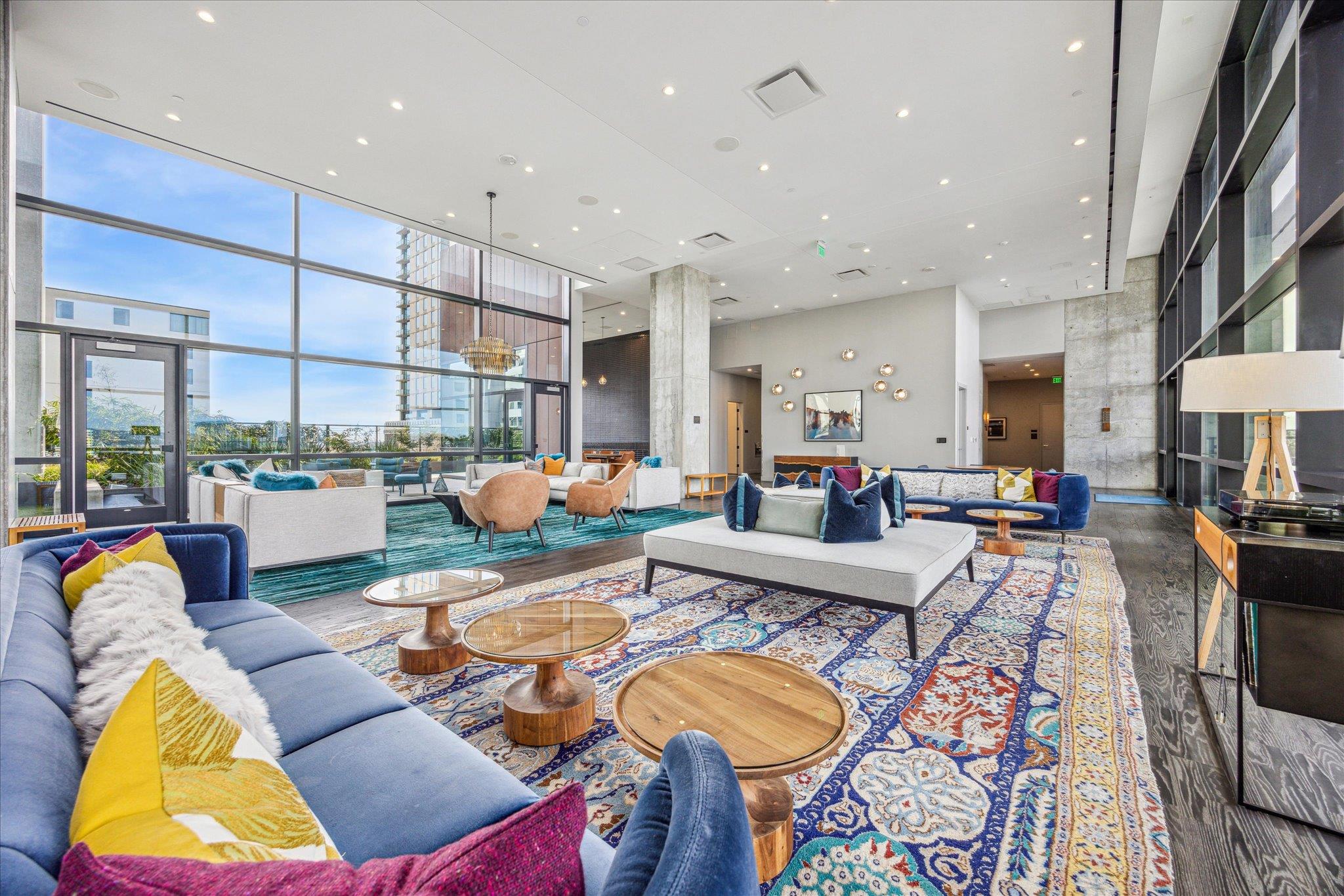 70 Rainey St # 2201, Austin, TX 78701
