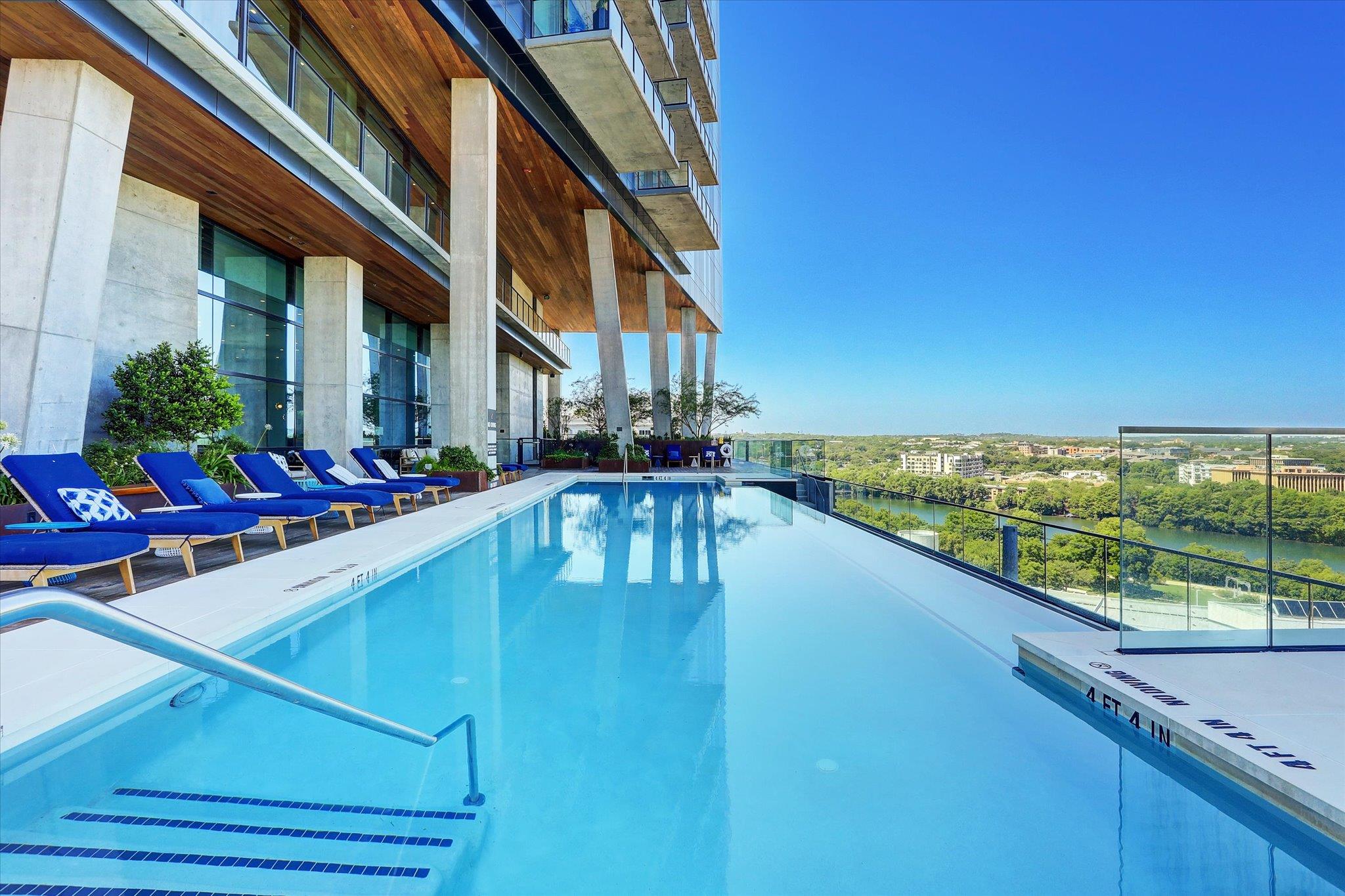 70 Rainey St # 2201, Austin, TX 78701