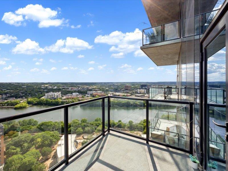 70 Rainey St # 2201, Austin, TX 78701
