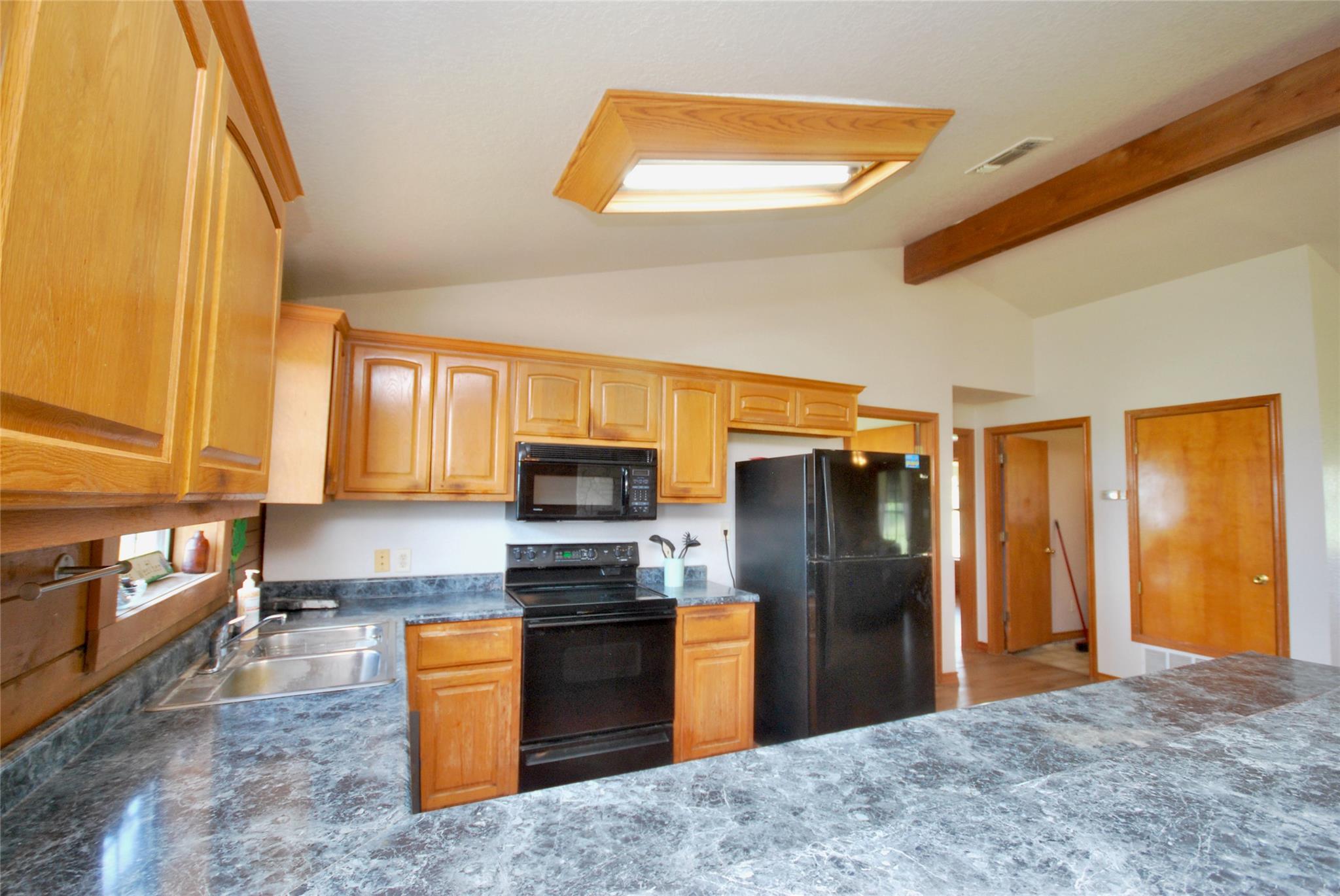 2725 Old Lehmann Rd, Kingsbury, TX 78638