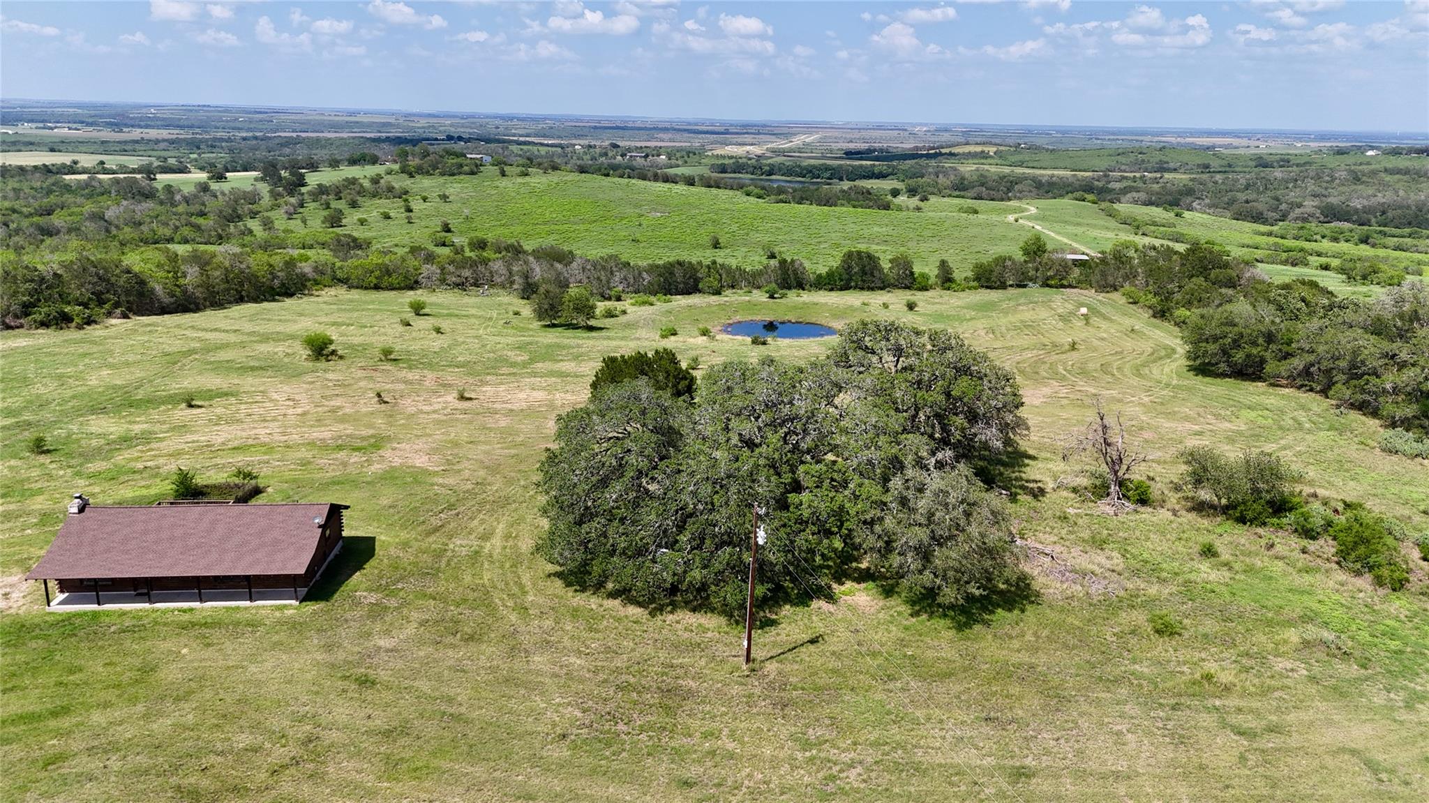 2725 Old Lehmann Rd, Kingsbury, TX 78638